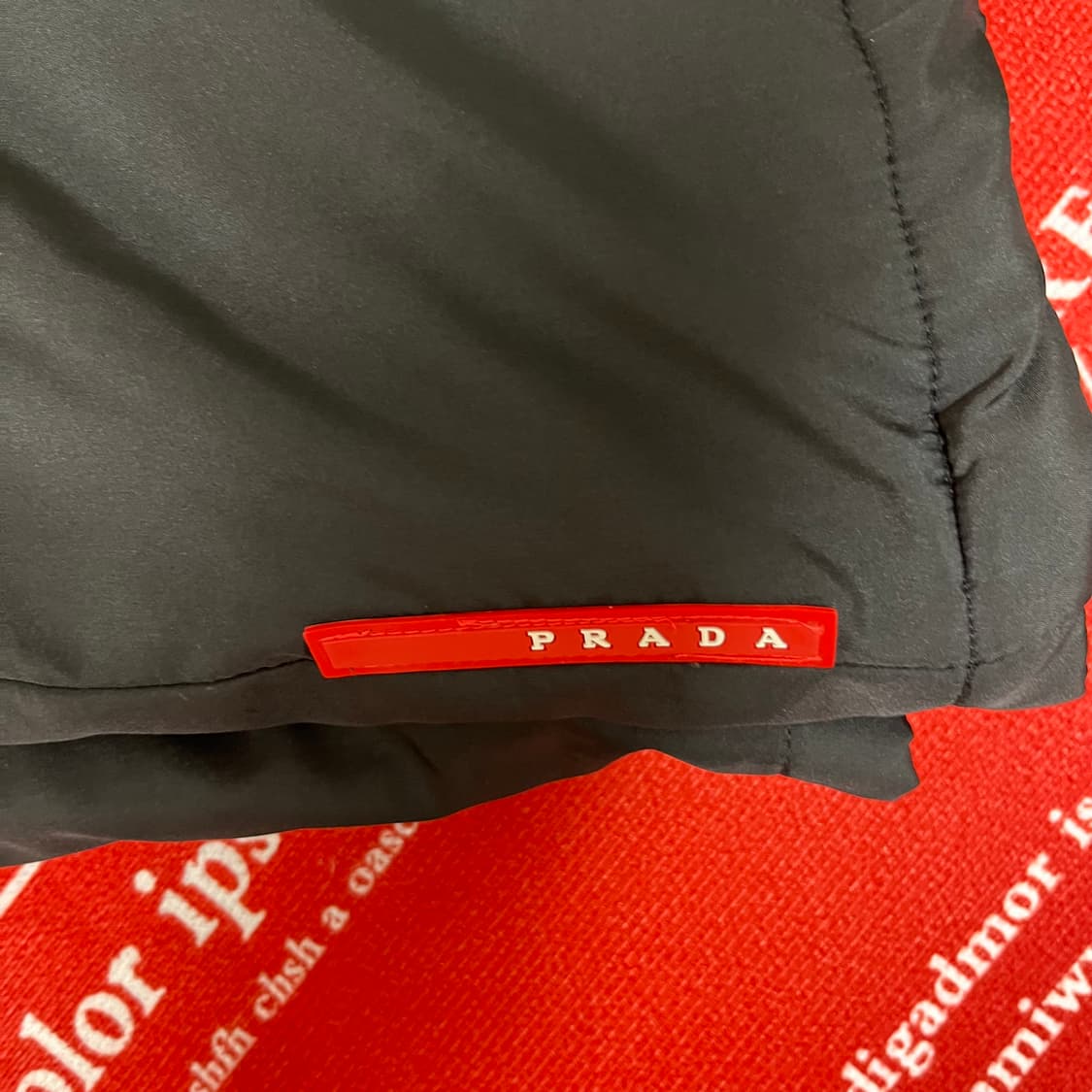 프라다 나일론 패디드 자켓 상품이미지5