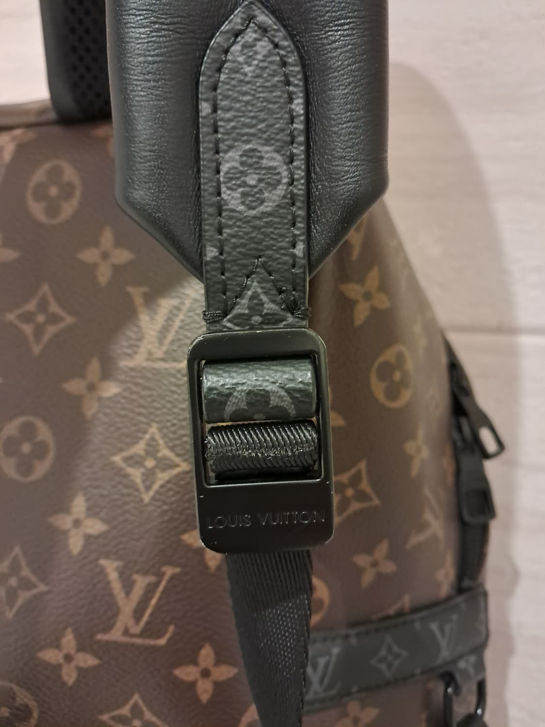 루이비통 모노그램 디스커버리 백팩 한정판 상품이미지5