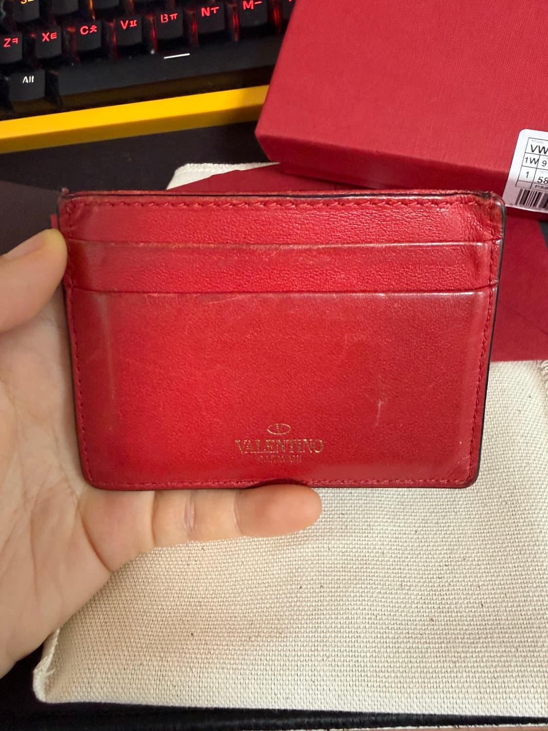 발렌티노 락스터드 카드지갑 레드색상팝니다 상품이미지3