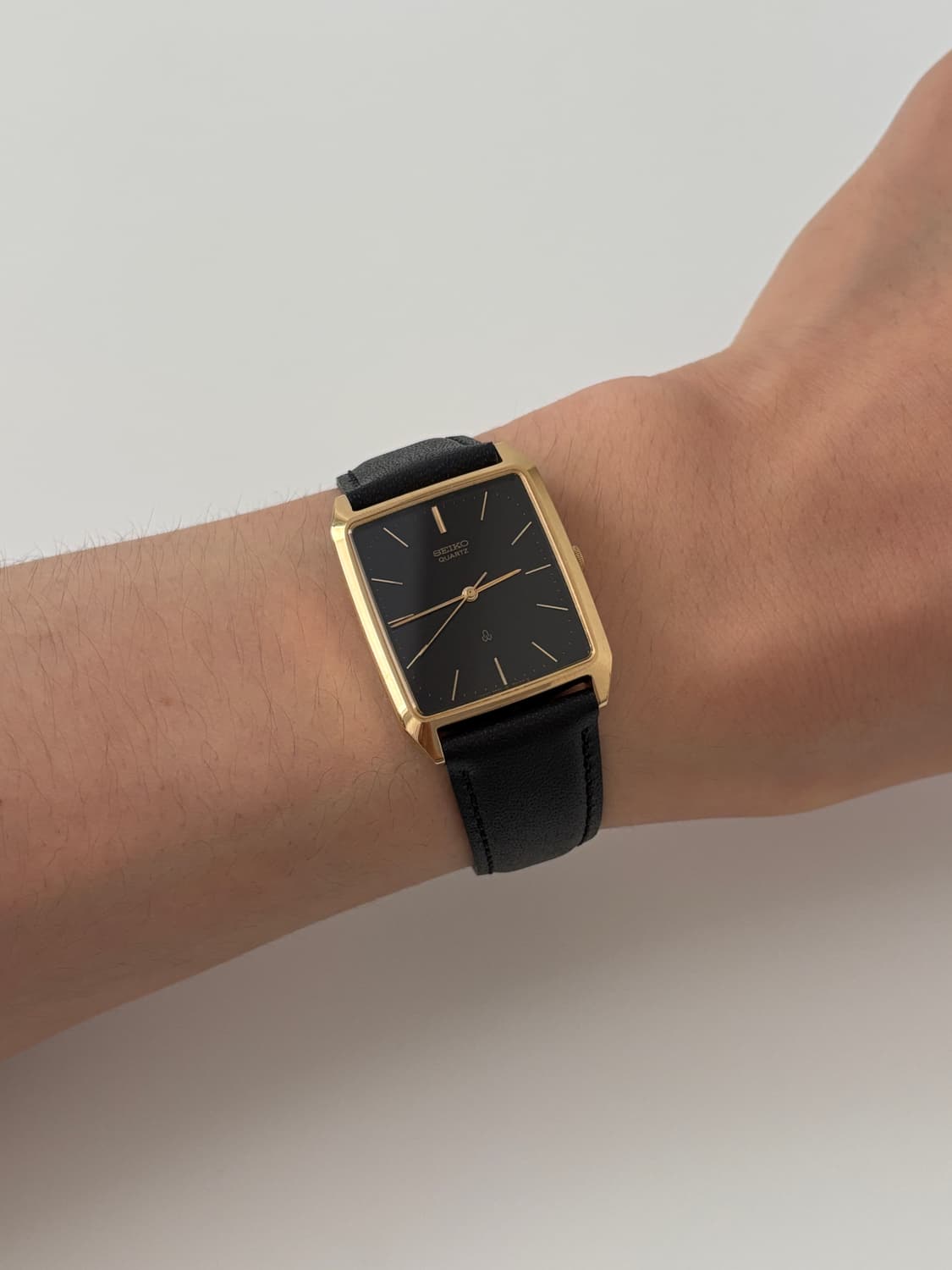 80s chariot black dial gold square quart 상품이미지1