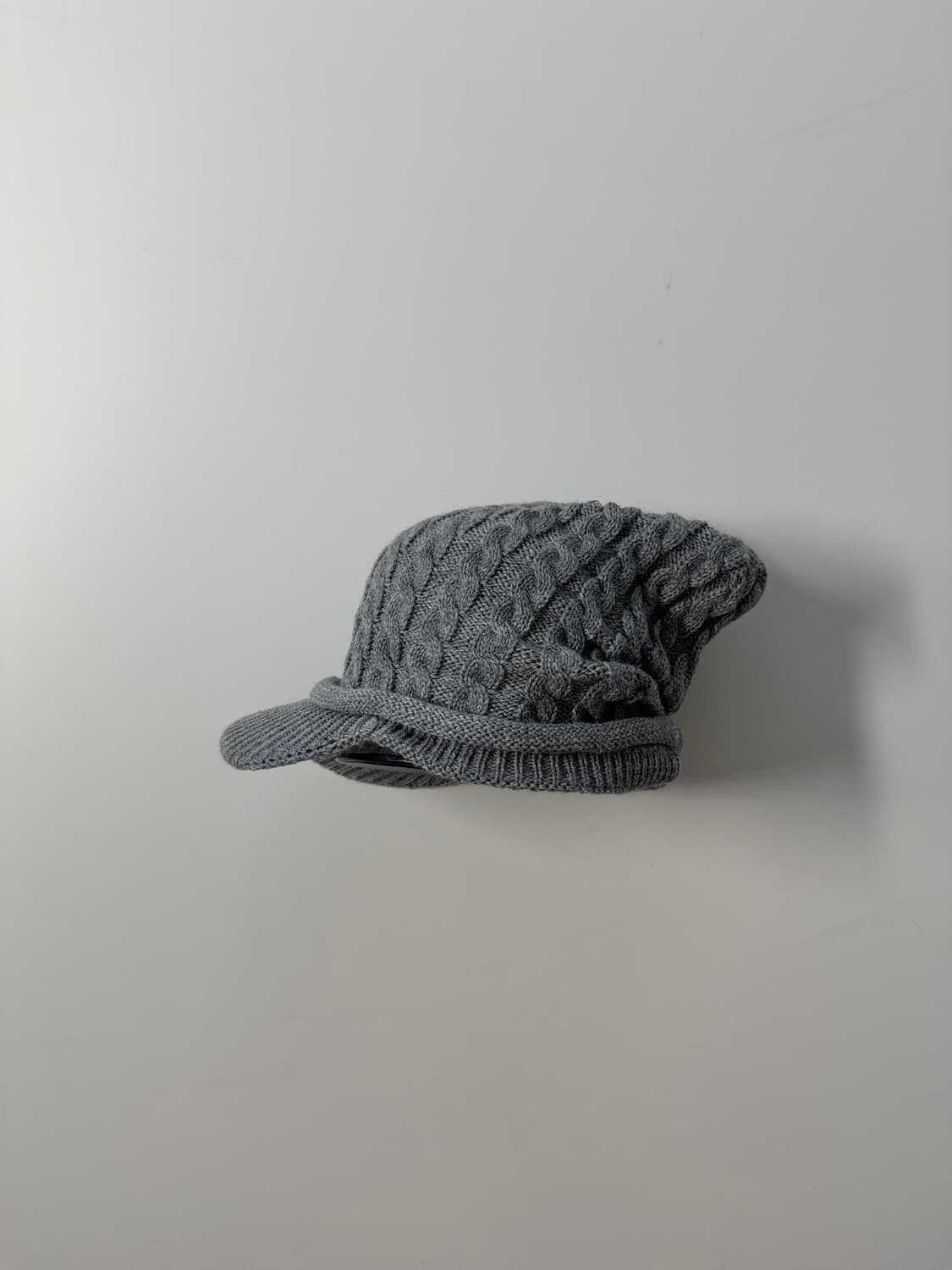 케이블 니트 패턴 셔링 캡 상품이미지1