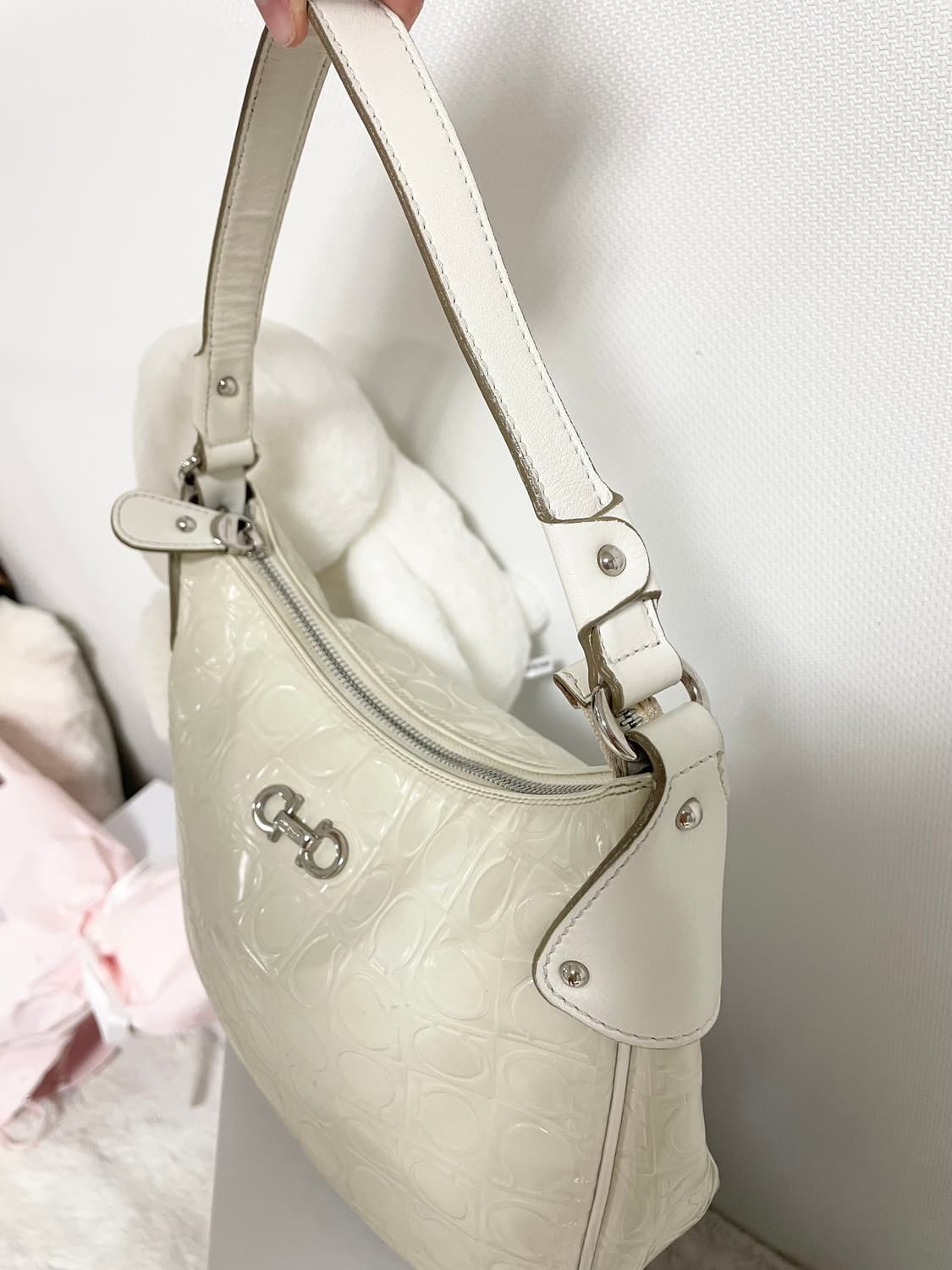 페라가모 화이트 토트백 숄더백 상품이미지3