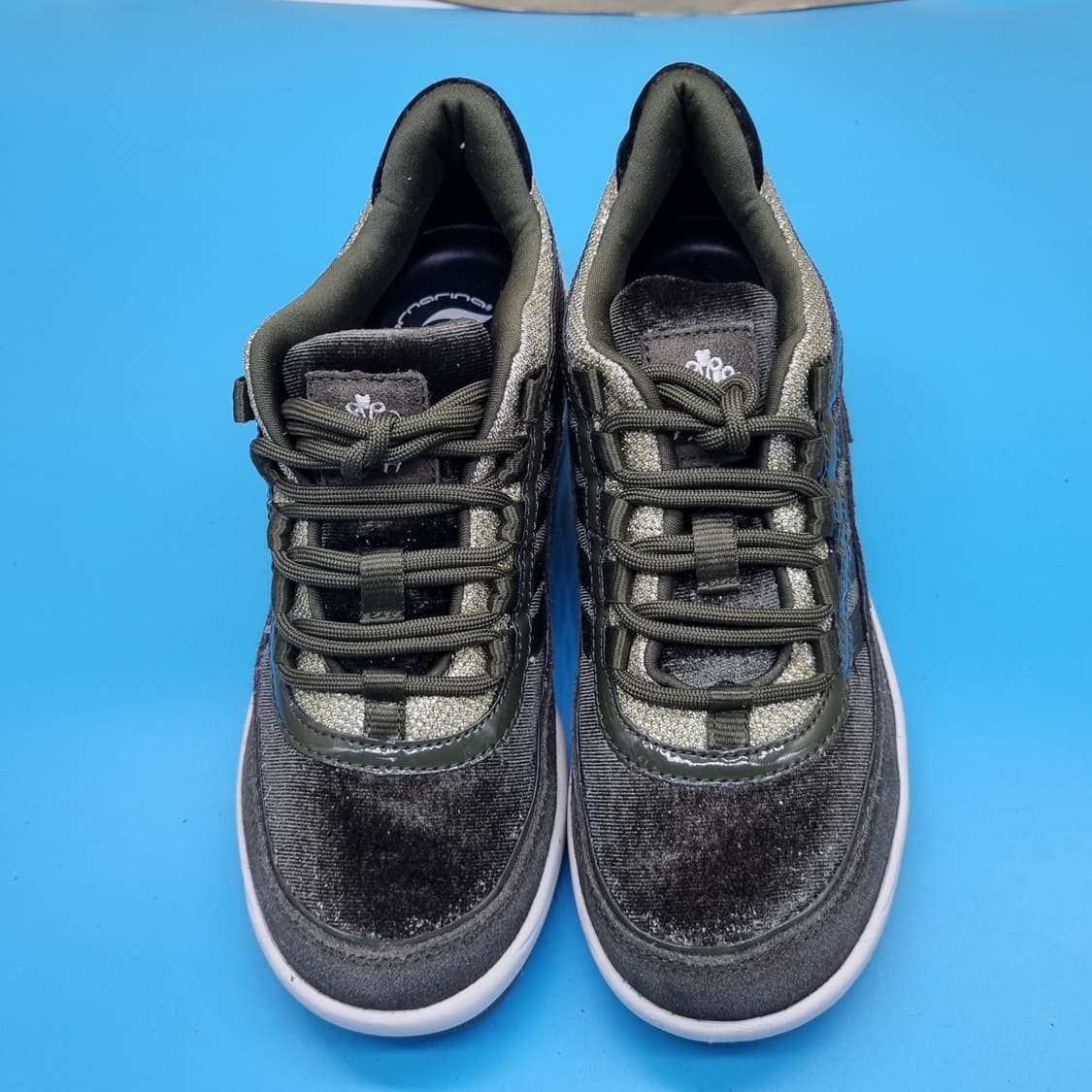 포나리나 카키 벨벳 키높이스니커즈 230 굽5 상품이미지2