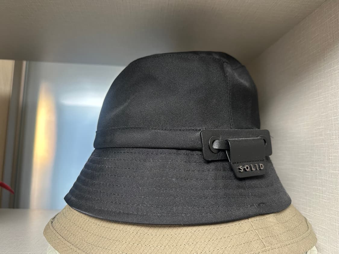 솔리드옴므 블랙 로고 버킷햇 상품이미지3