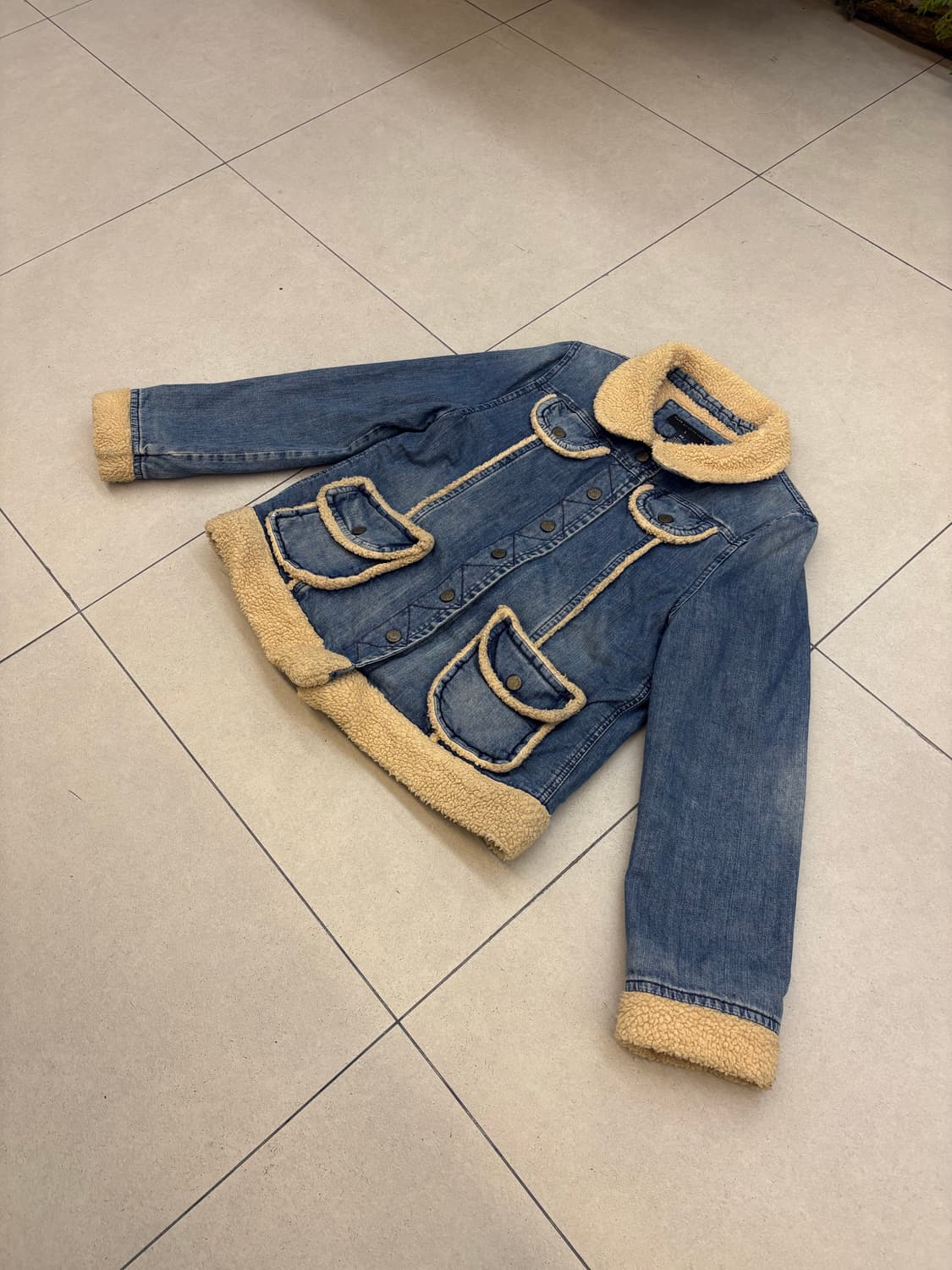 마크제이콥스 무스탕 데님자켓 상품이미지4