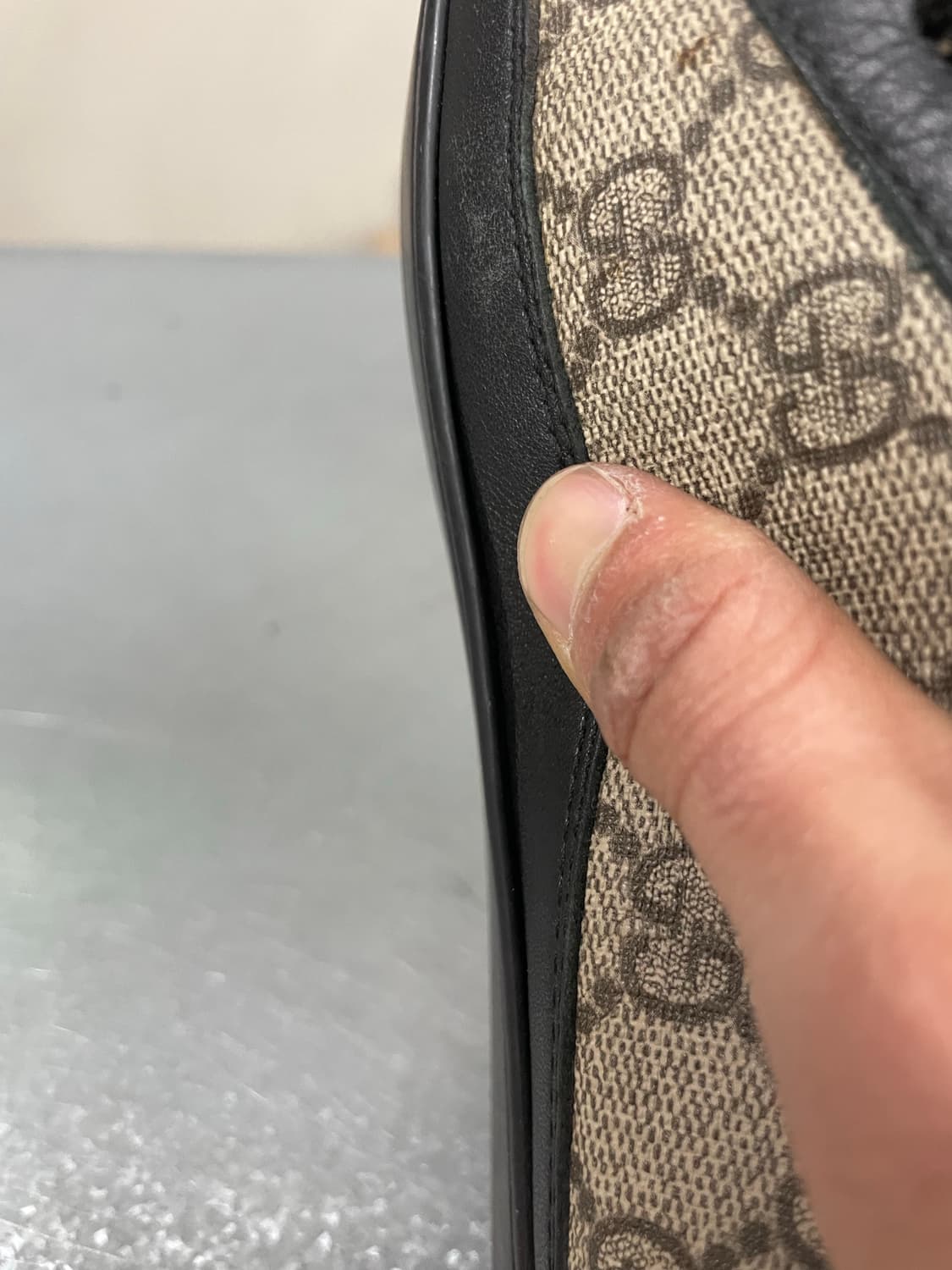 구찌 GG 수프림 로우탑 스니커즈 7 상품이미지10