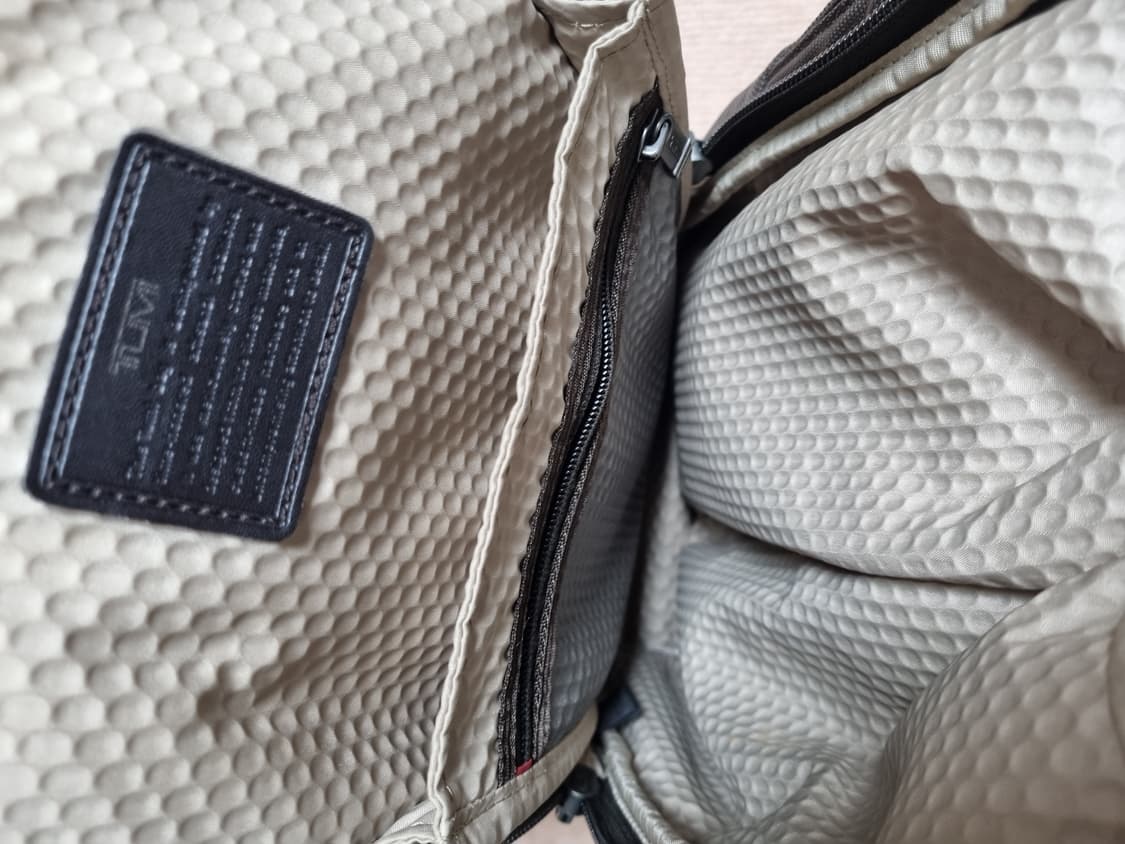 정품) 투미 알파브라보 슬링백  상품이미지8