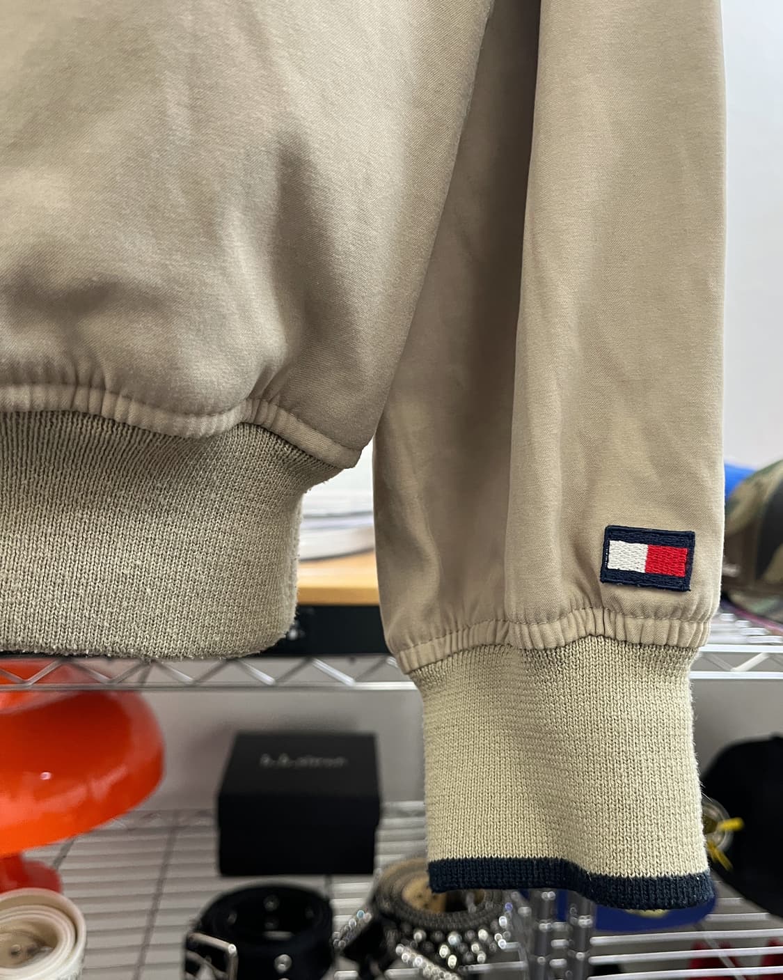 타미힐피거 00s 폴리쉘 베이지 웜업 상품이미지5