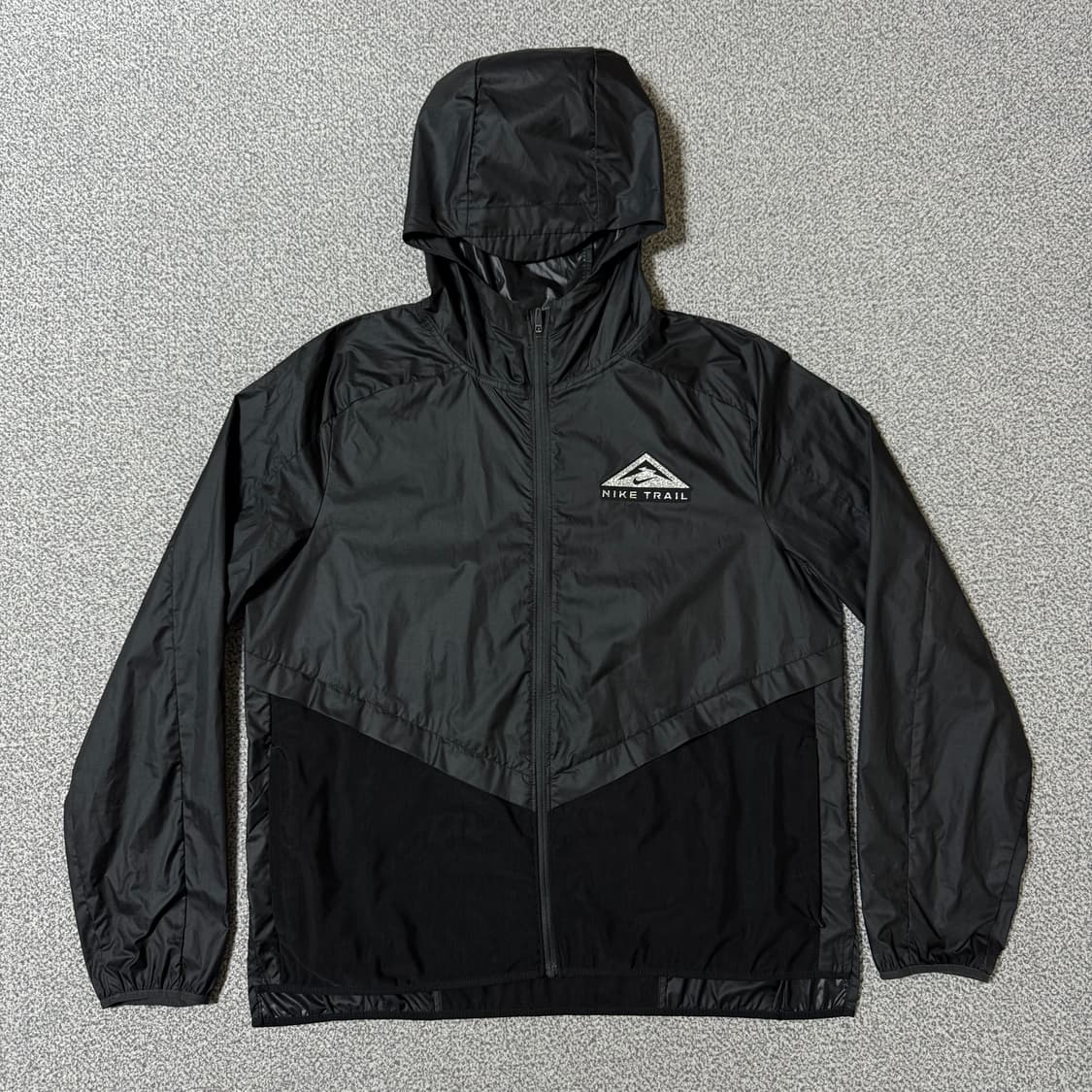 [정가 10만원] 나이키 트레일 바람막이 여성용 상품이미지1