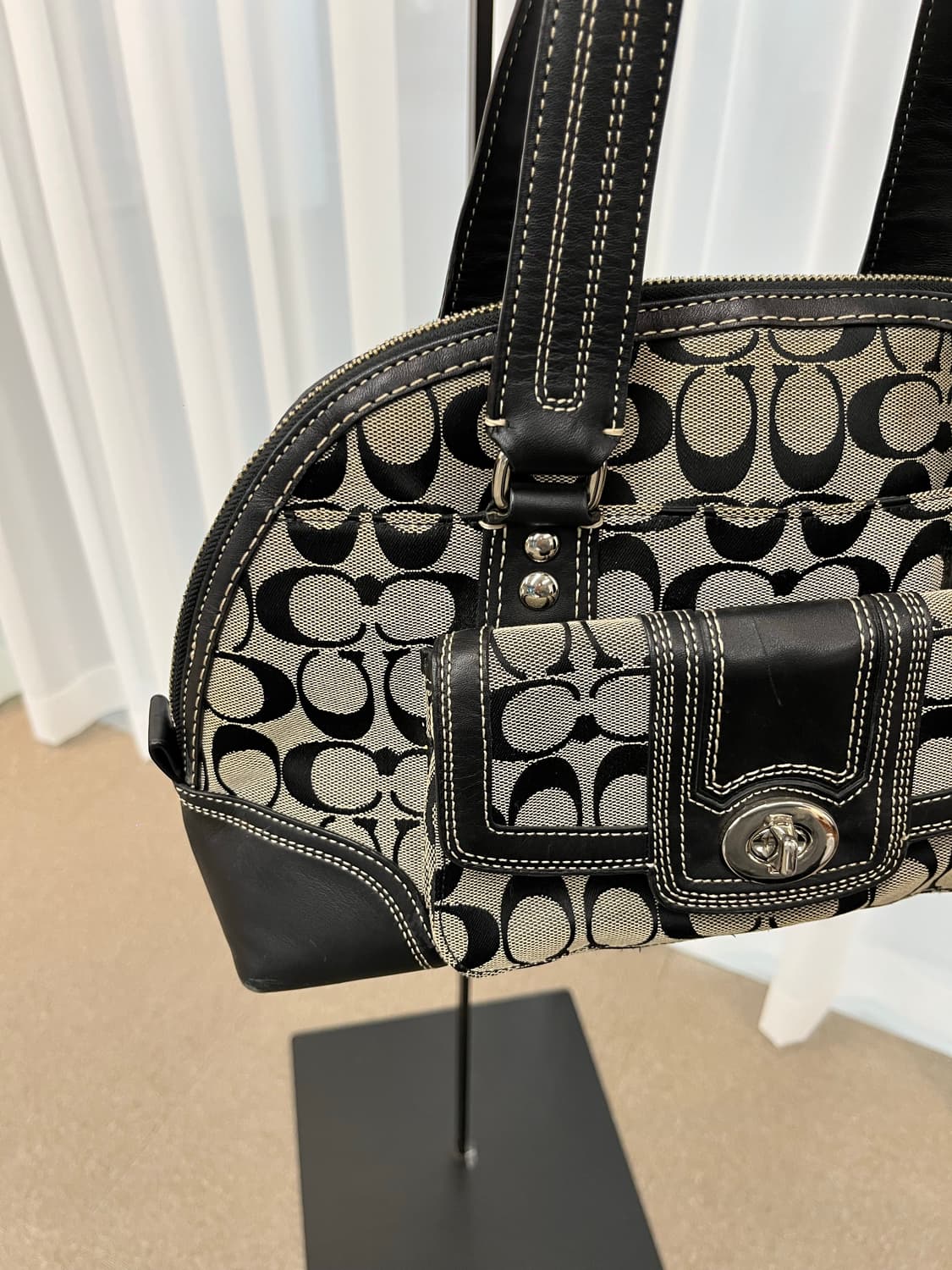 Coach Vandal Black Shoulder Bag 상품이미지6