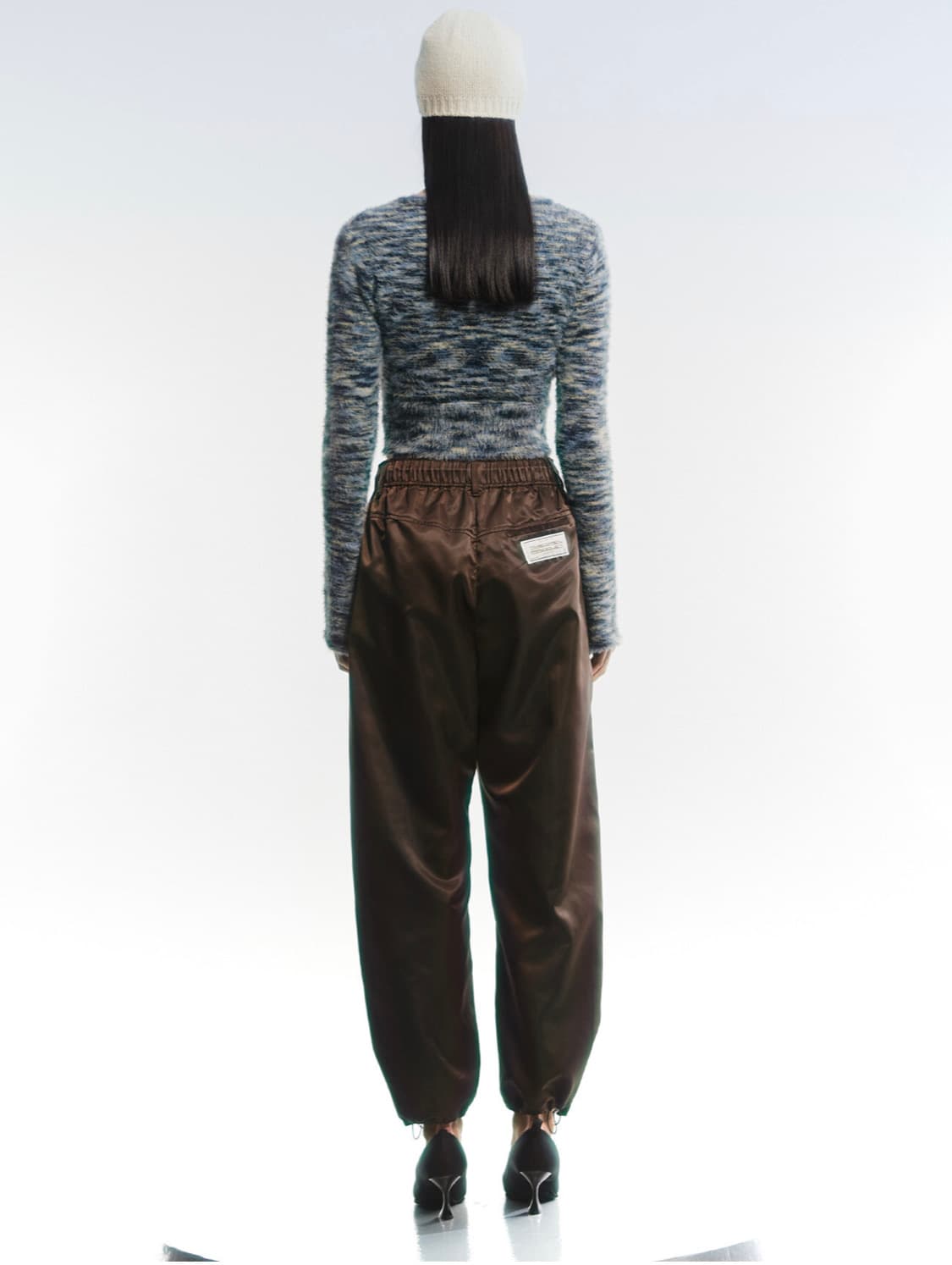 더 오픈 프로덕트 컬러 블렌디드 크롭 스웨터 네이비 상품이미지3