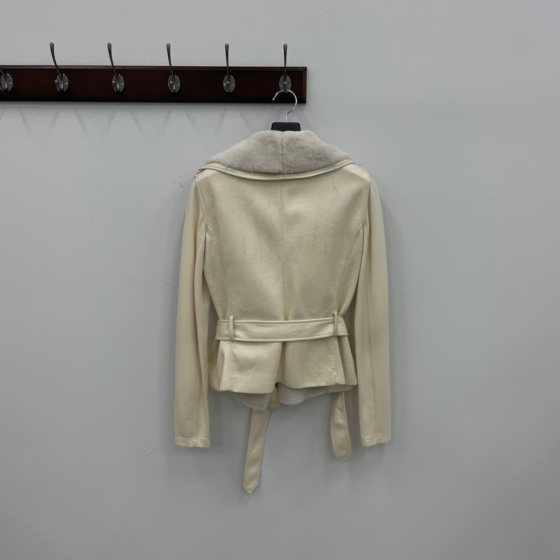 아르마니 익스체인지 페이크 무스탕 벨티드 집업 자켓 상품이미지4