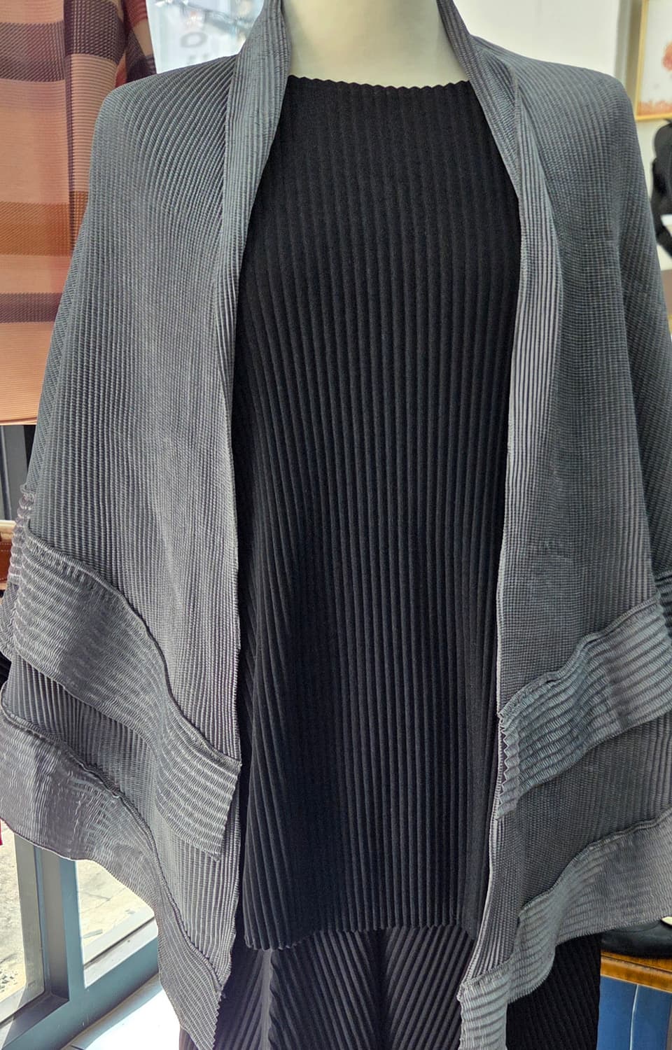 스페치오 플리츠 숄가디건  상품이미지1