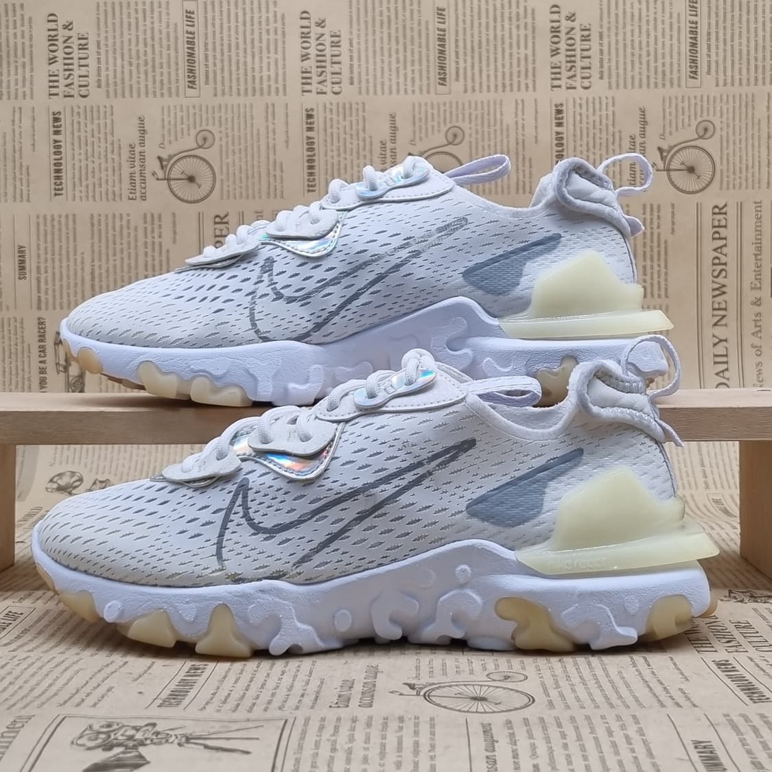 나이키 리액트 비전 에센셜 운동화250  상품이미지1