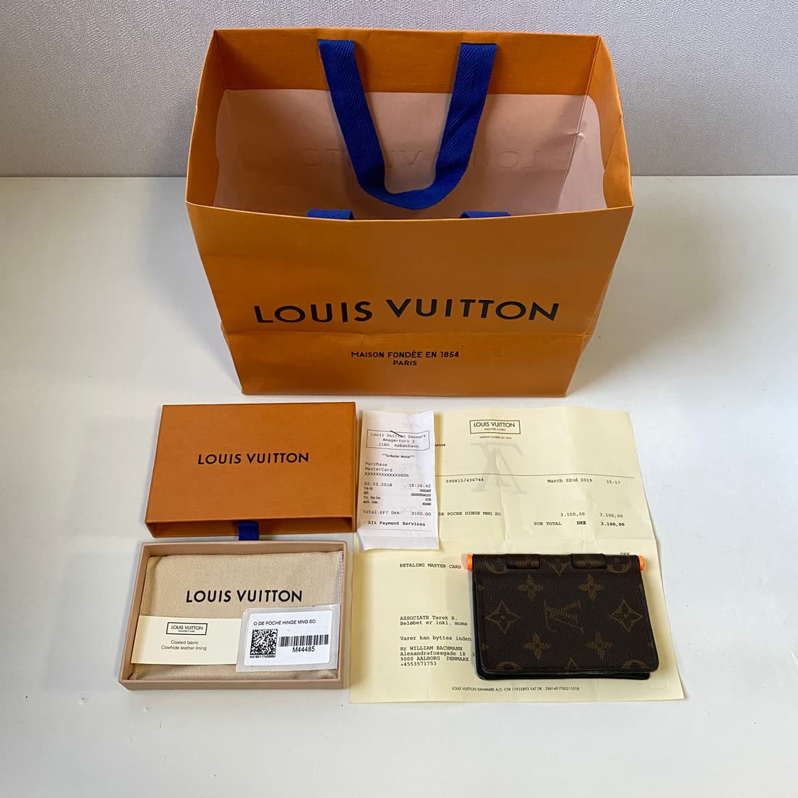 [Free] 루이비통 버질아블로 힌지 포켓 오거나이저 카드 지갑 상품이미지1