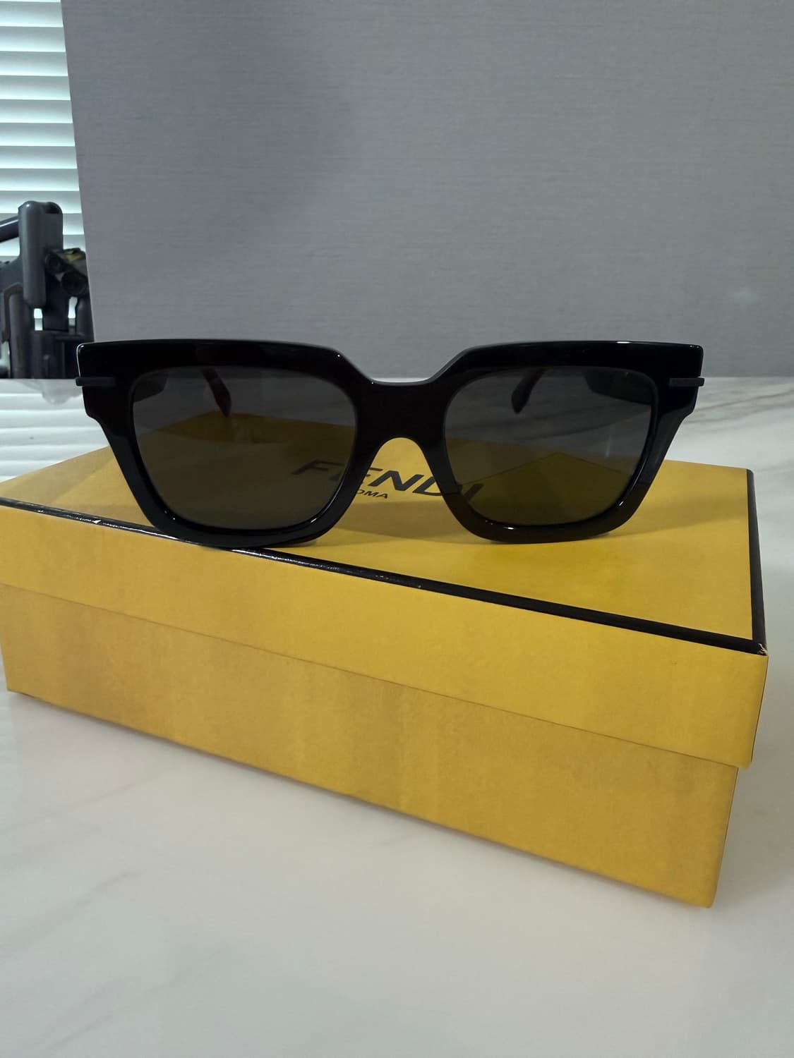 (풀박스) 펜디 펜디그라피 선글라스 (신세계면세점 정품) 상품이미지2