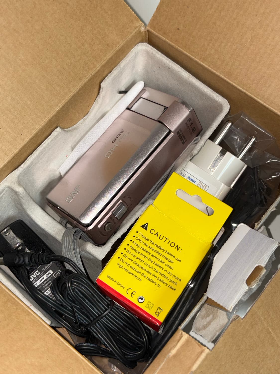 JVC Everio GZ-V590 핑크색 캠코더 풀박 상품이미지3