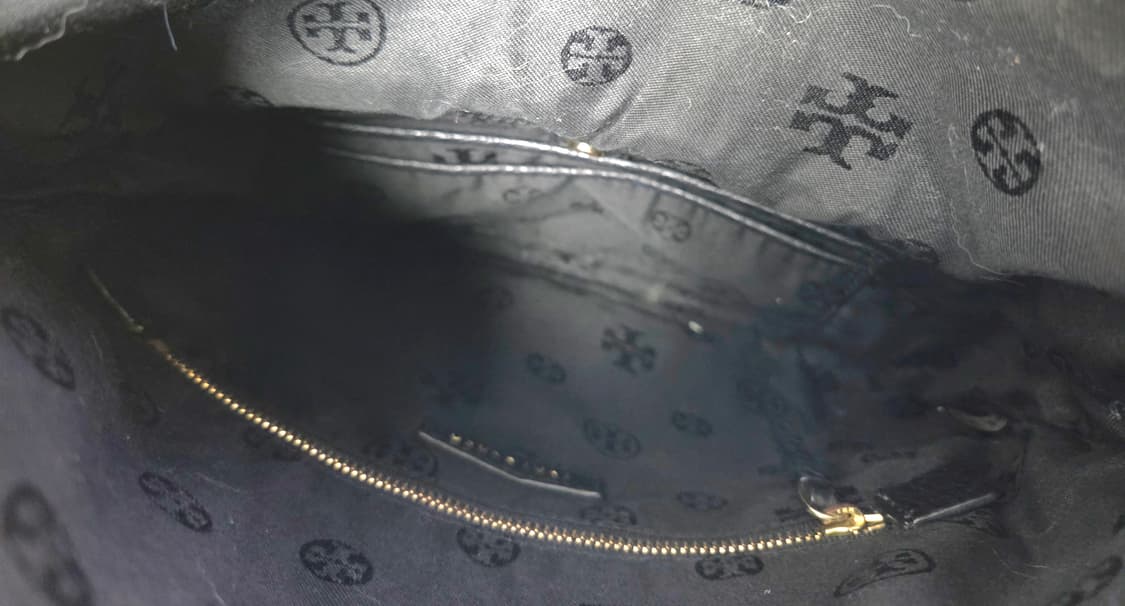 토리버치 블랙 가죽 크로스백 #최상급 상품이미지4