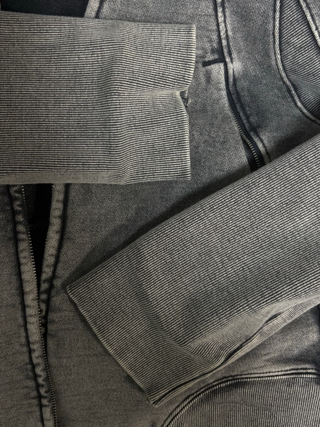 미스치프 컷오프 후드 차콜 L 상품이미지2