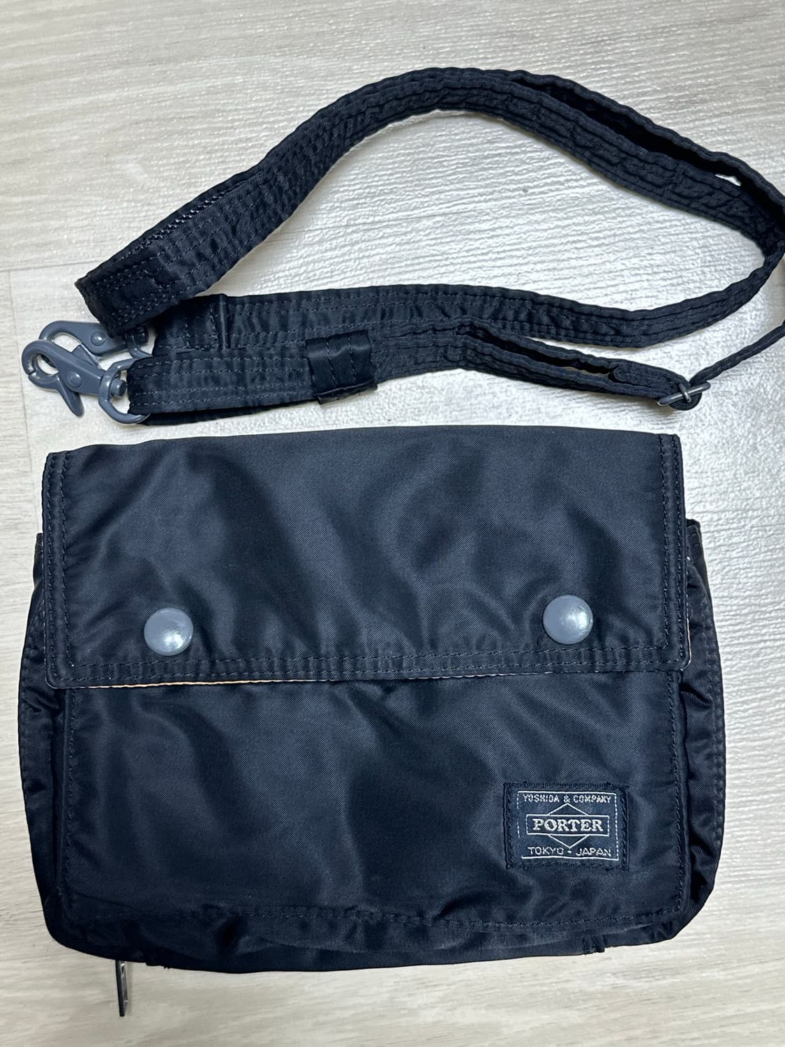 Porter 요시다 포터 탱커 스냅 숄더백 블랙 상품이미지1