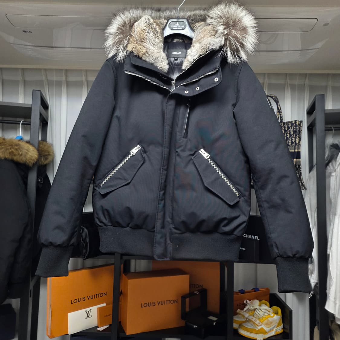 {클로젯}[42][23~24F/w]맥케이지 딕슨 실버퍼 숏 다운 패딩 상품이미지1