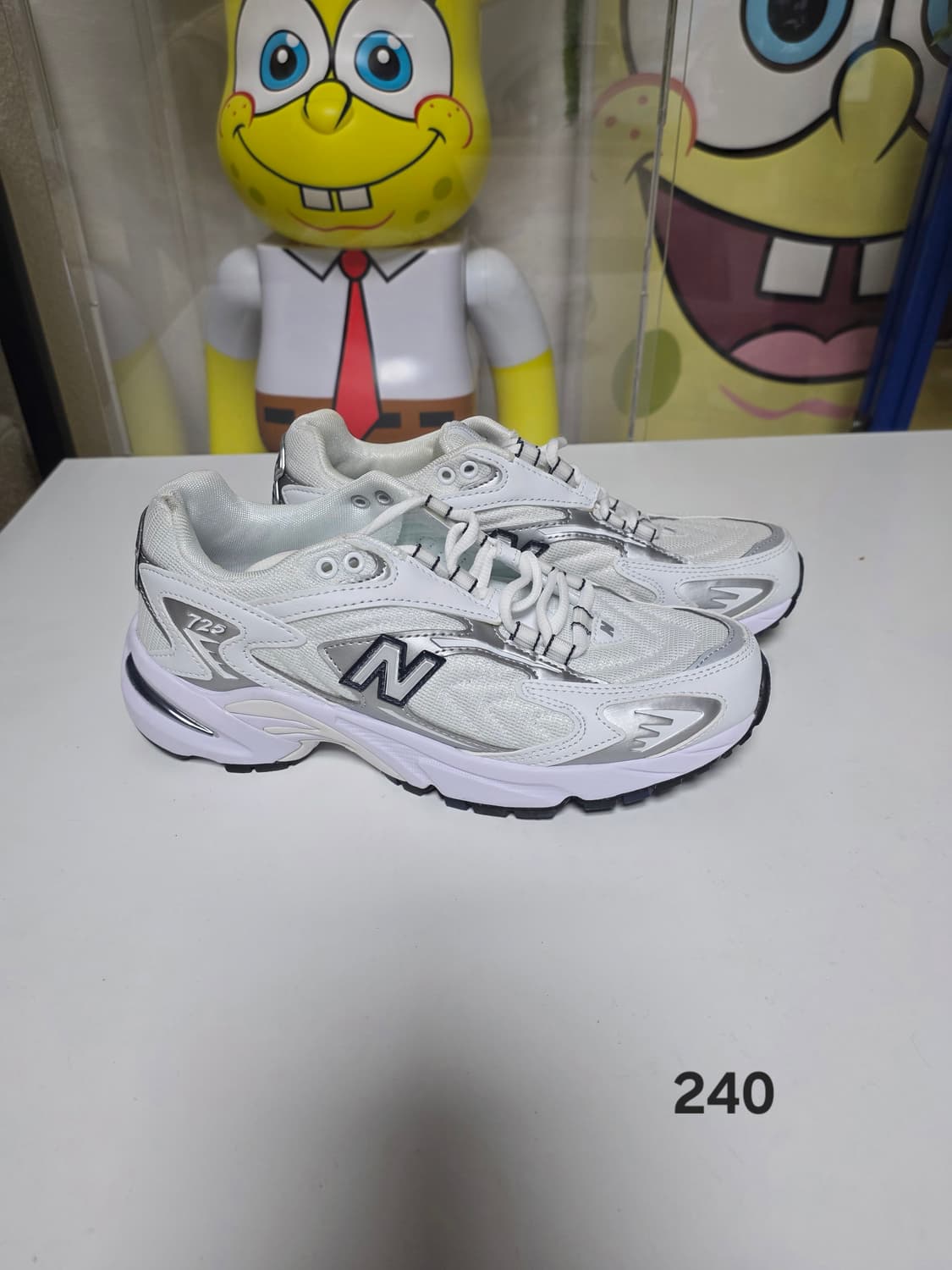 뉴발란스 725 화이트/실버 240 상품이미지1