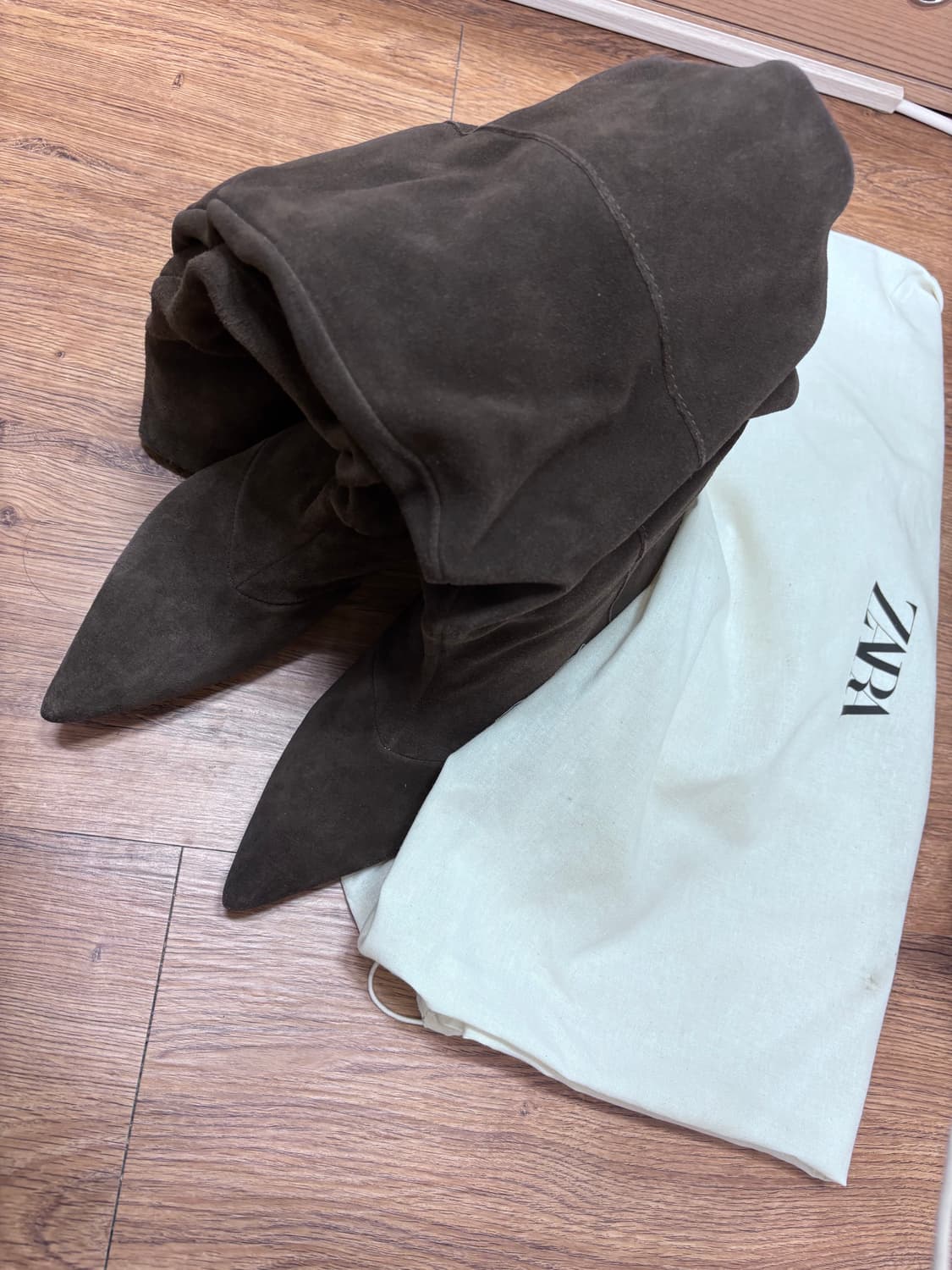 자라 키튼 스웨이드 부츠 상품이미지3