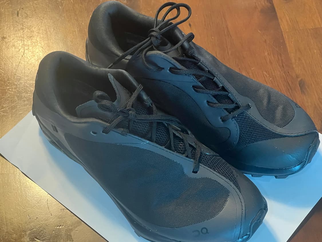 [ W235 ] 파프 온러닝 클라우드 벤쳐 피크 올 블랙 상품이미지1