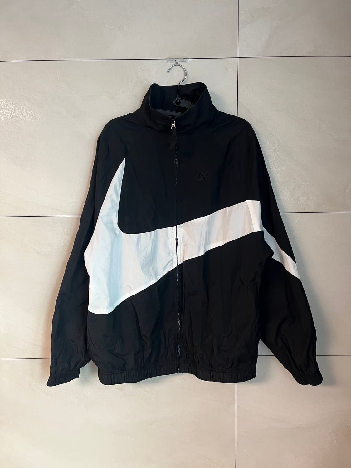 나이키 빅스우시 블랙/화이트 바람막이 [L] 상품이미지1