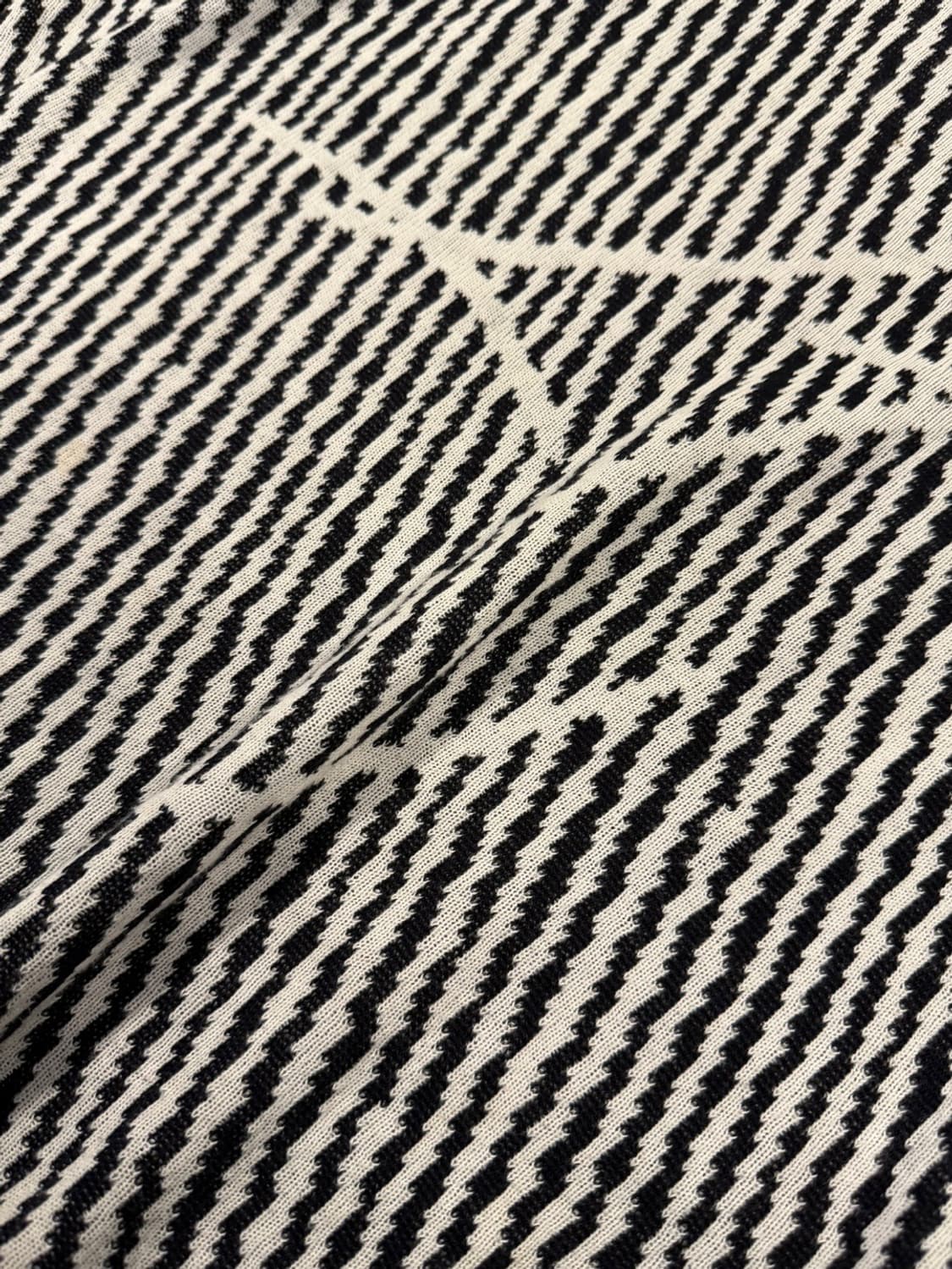 아르마니 꼴레지오니 그래픽 니트 105 상품이미지9