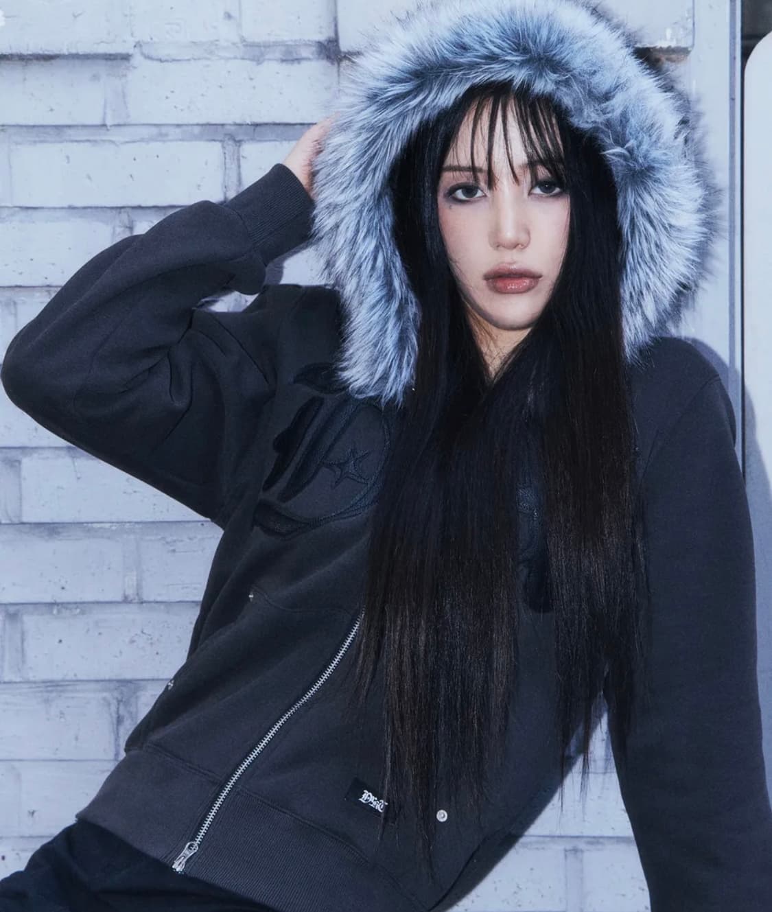 드렁크텍스트 퍼 후드집업 차콜 상품이미지2