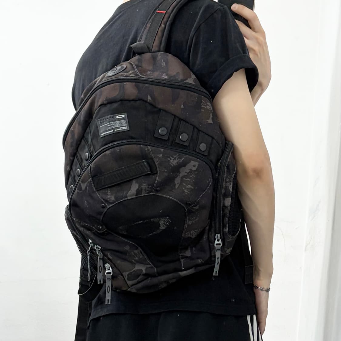 오클리 카모 아이콘 백팩 상품이미지1