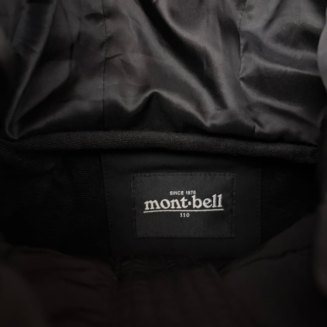 몽벨 숄더로고 블랙 바람막이 상품이미지3