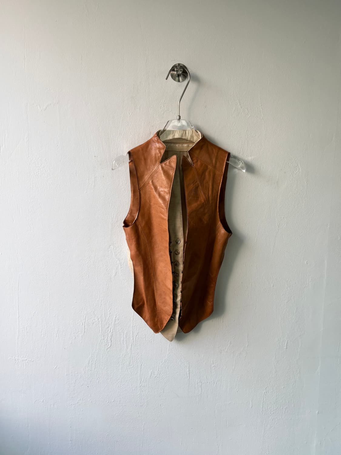 아티잔 아방가르드 레더 베스트  상품이미지1