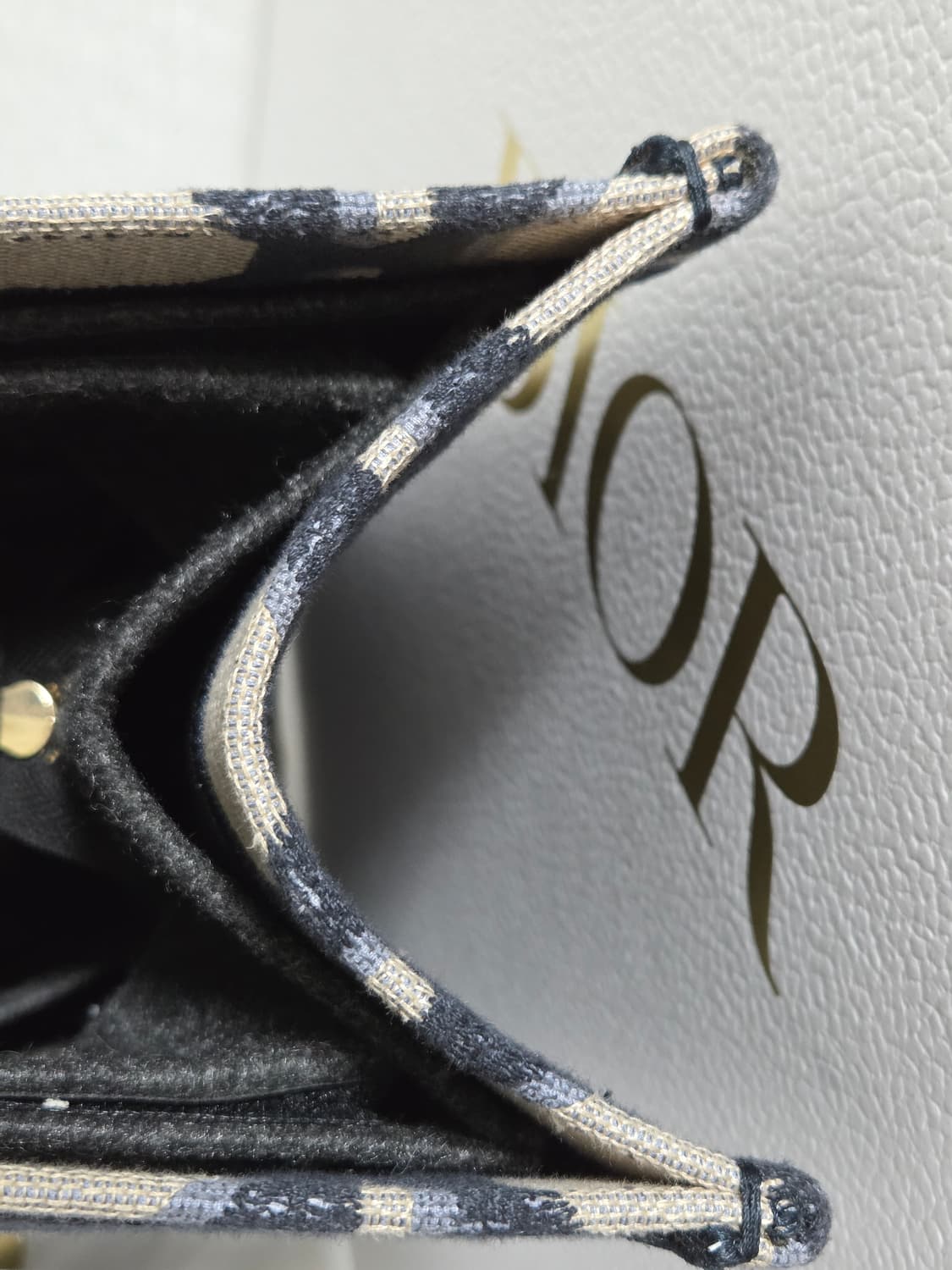 [새상품급, 한정판] 디올 오블리크 북 토트 백 L Size 상품이미지5