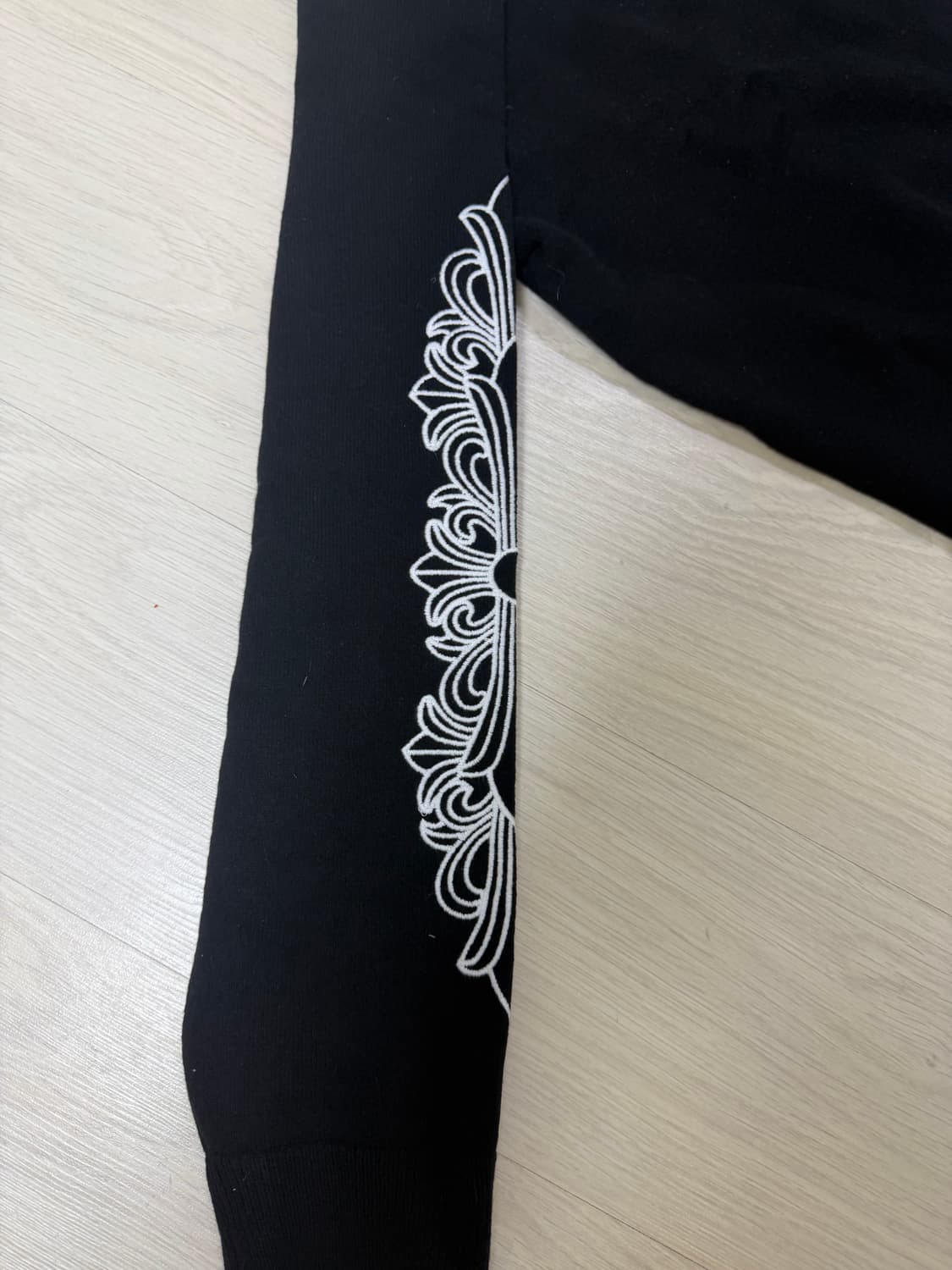 크롬하츠 화이트 자수 블랙 니트 XL 상품이미지3