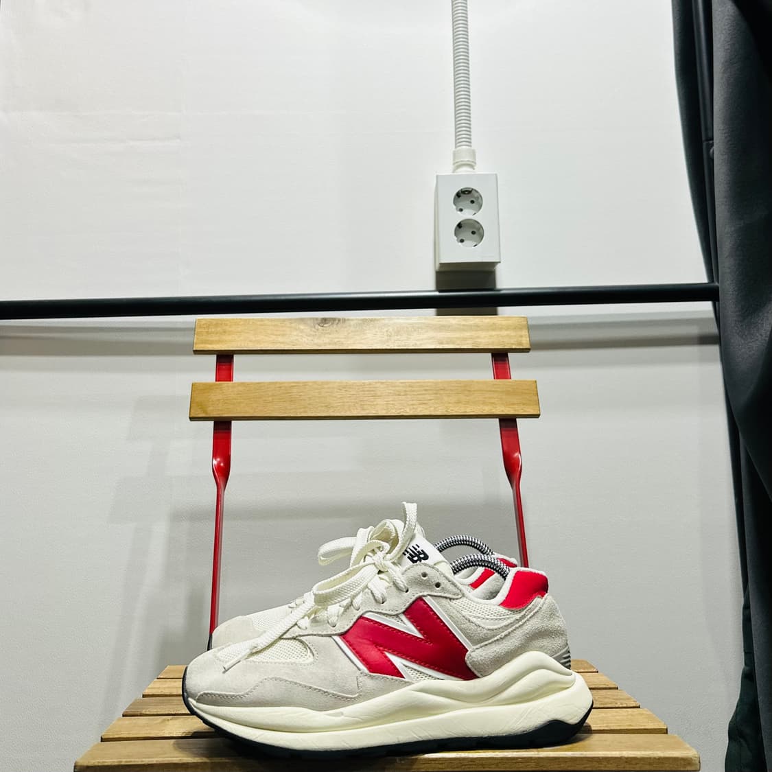 240) 뉴발란스 운동화 여성 여자 신발 57/40 레드 상품이미지3