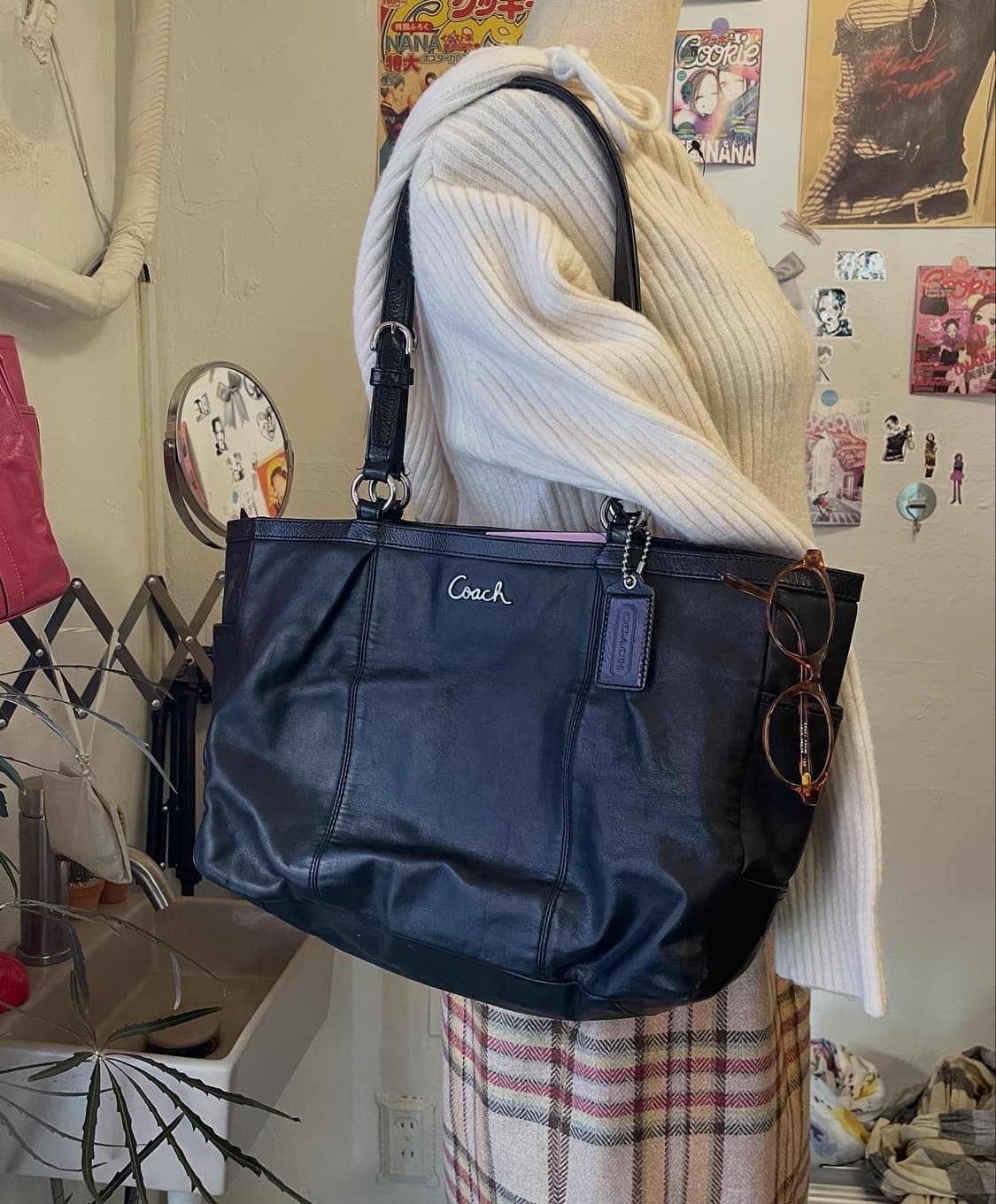 코치 블랙 레더 숄더백 [무배] 상품이미지1