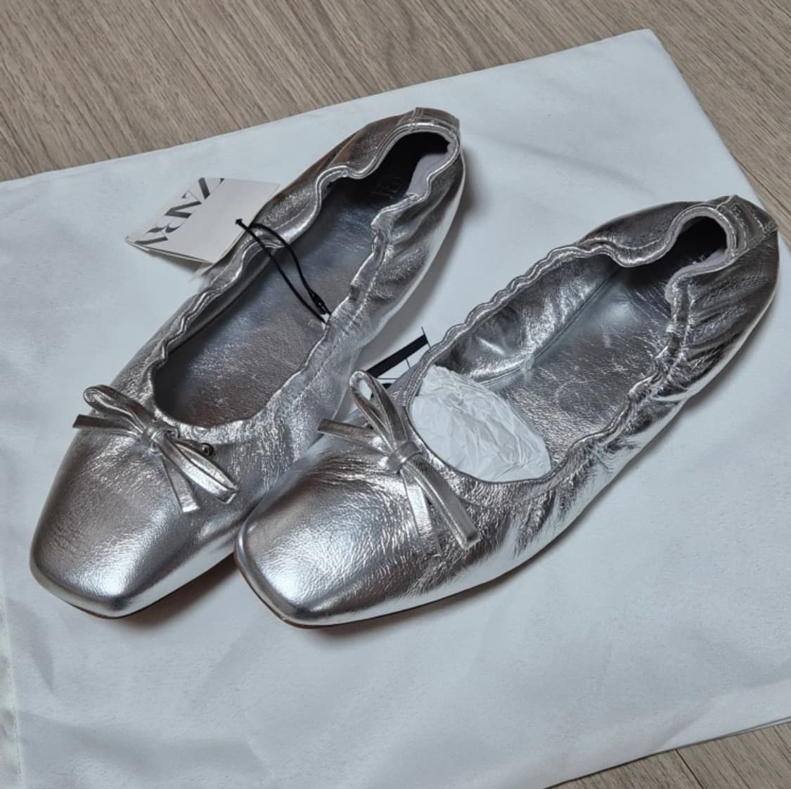 자라 양가죽 발레리나 플랫슈즈 상품이미지3