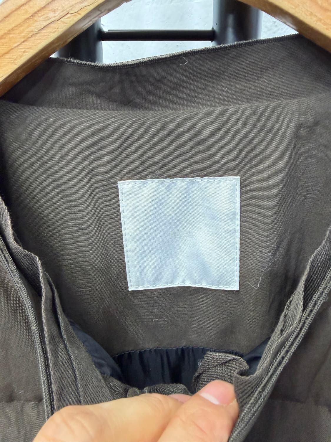 정품) 구호 여성 오버사이즈 브라운 구스경량 패딩 81 상품이미지6