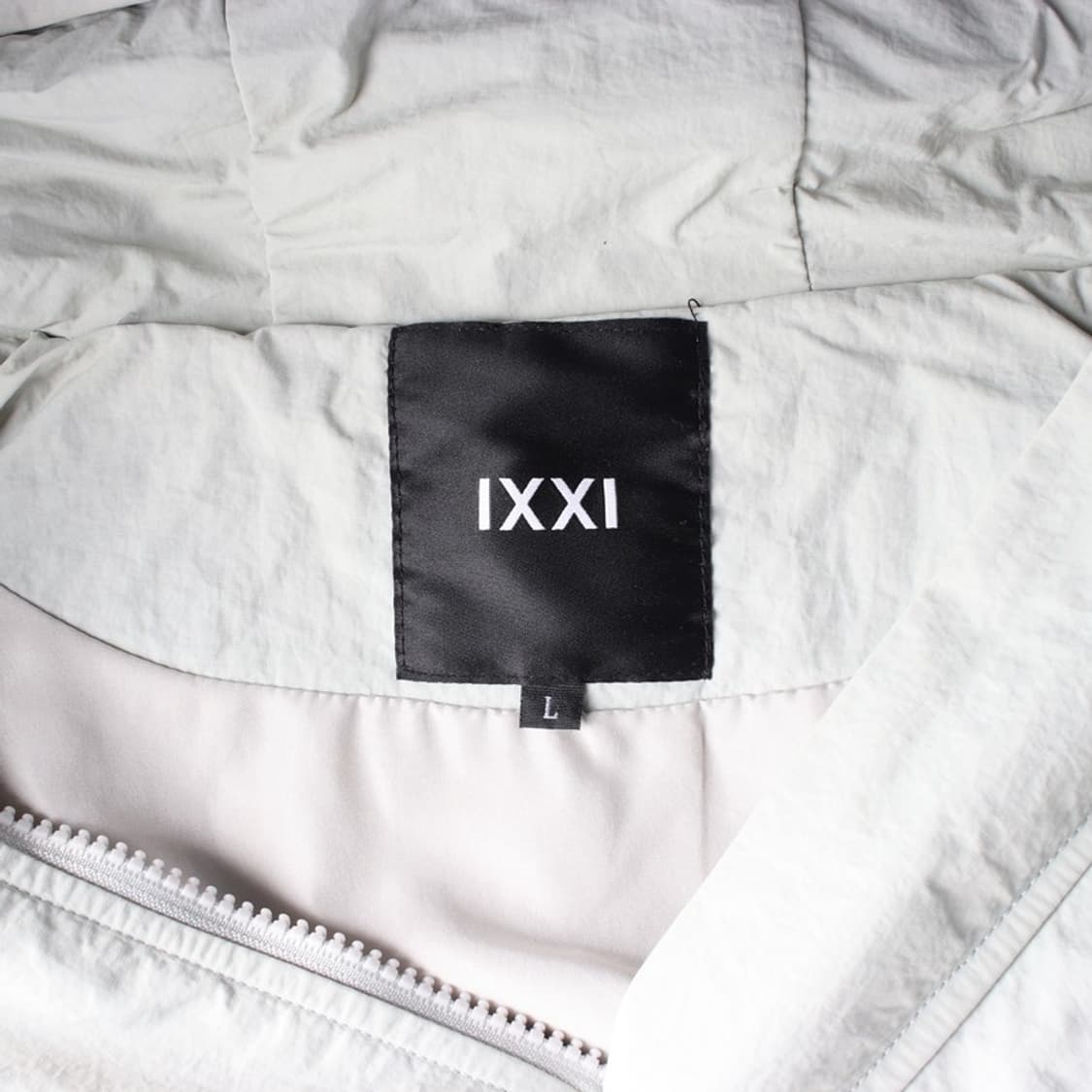 IXXI 라이트 그레이 투포켓 후드 바람막이 L 상품이미지6