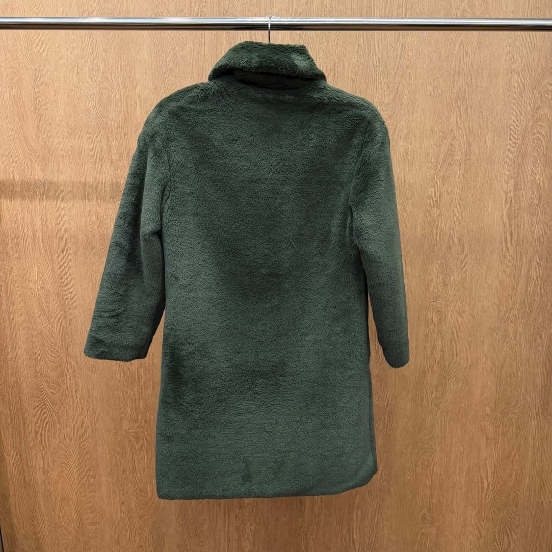 막스앤코 하프 퍼 코트 투웨이 지퍼 디테일 레귤러핏 그린 상품이미지3