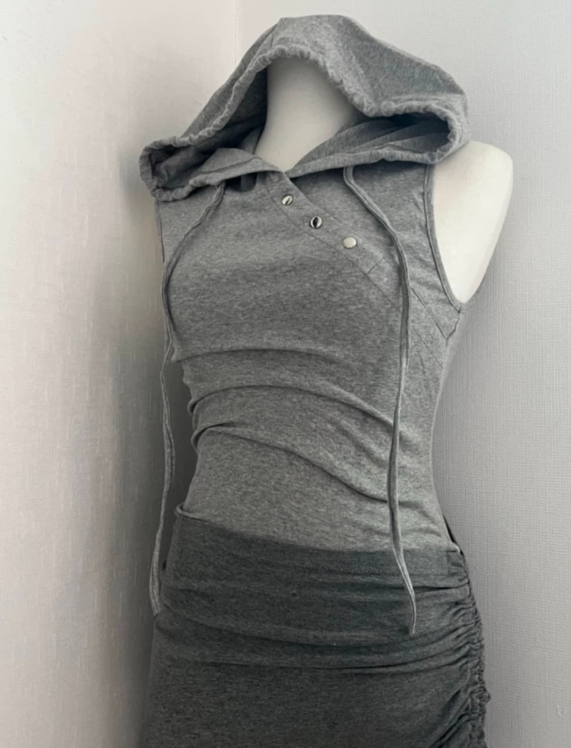 비엔프롬 랩 후디 원피스 상품이미지2