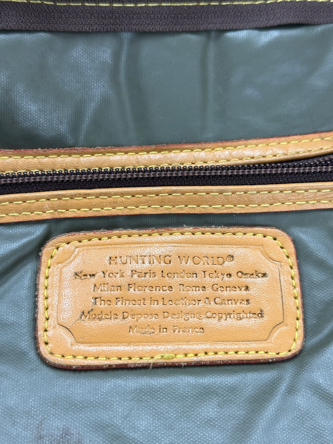 헌팅월드(HUNTING WORLD) 보스턴백 MADE IN FRANCE 상품이미지4