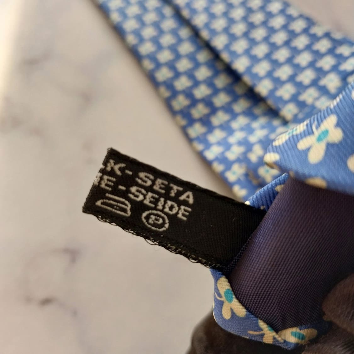 페라가모 실크 블루 플라워 패턴 넥타이 9.4cm A+등급 K1648
 상품이미지9