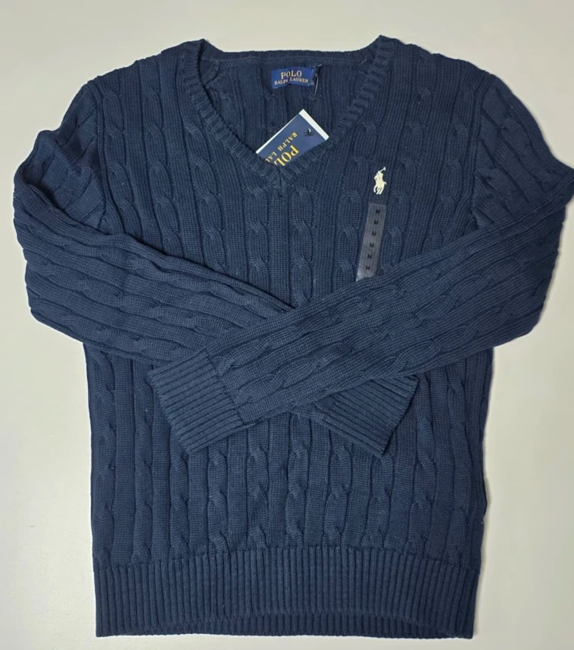 폴로 브이넥 니트  상품이미지1