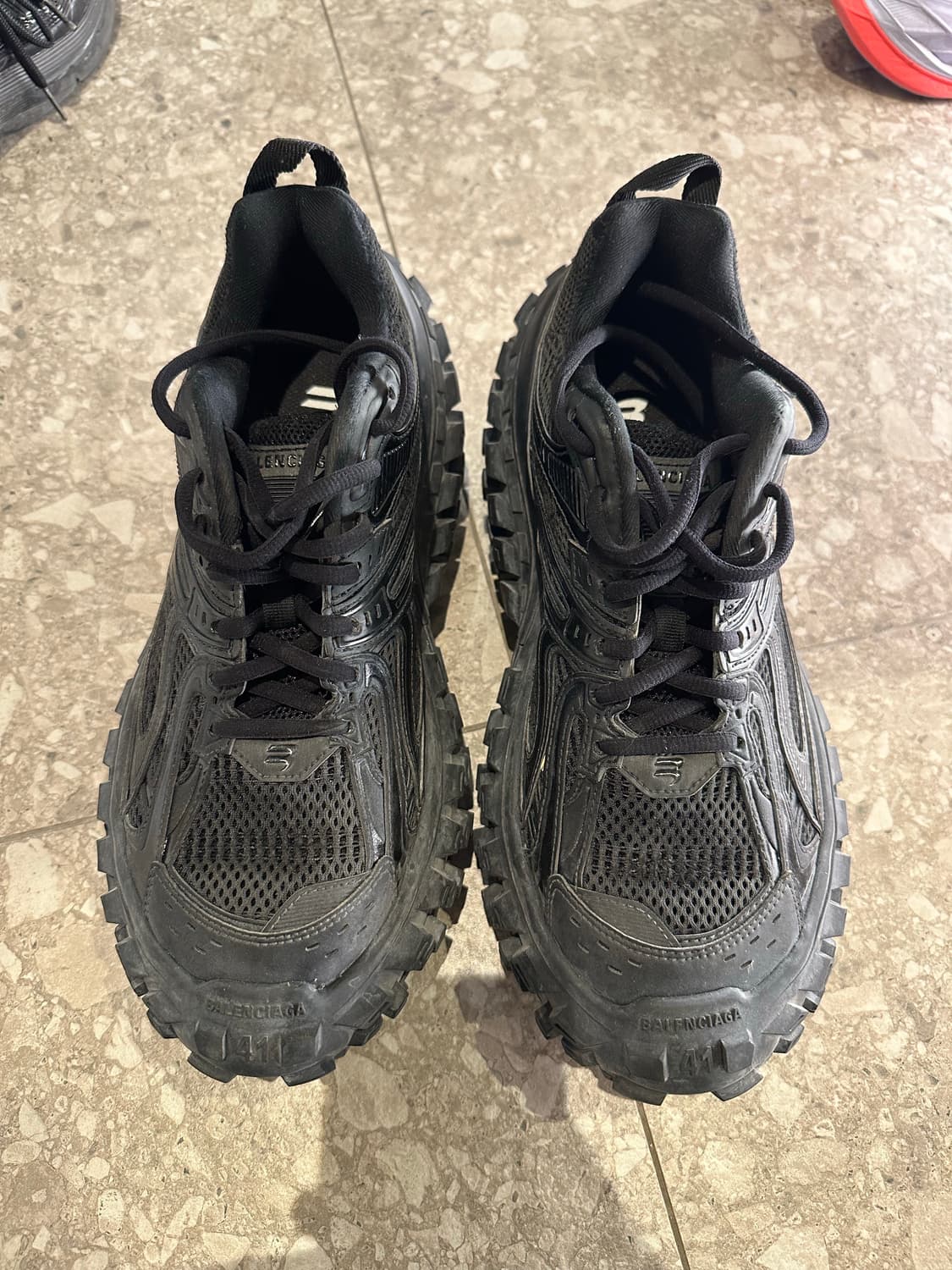 발렌시아가 디펜더 41 상품이미지1