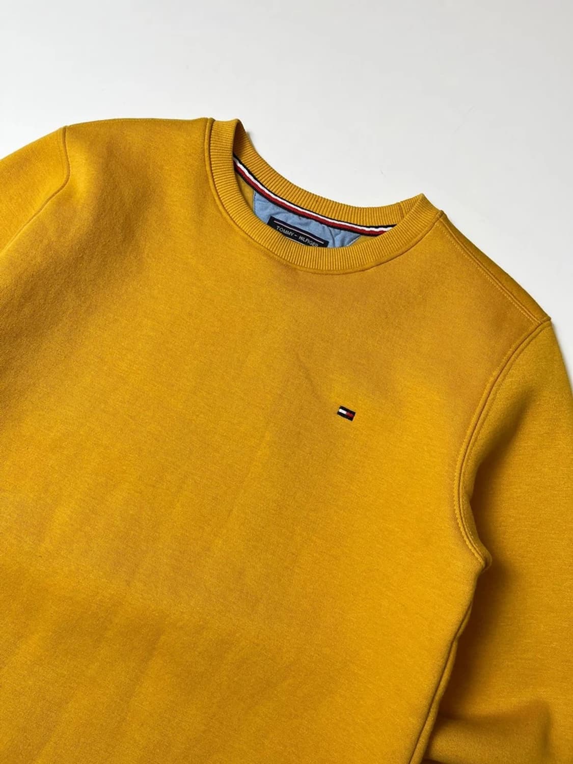 타미힐피거 솔리드 로고 맨투맨 PN8730 상품이미지2