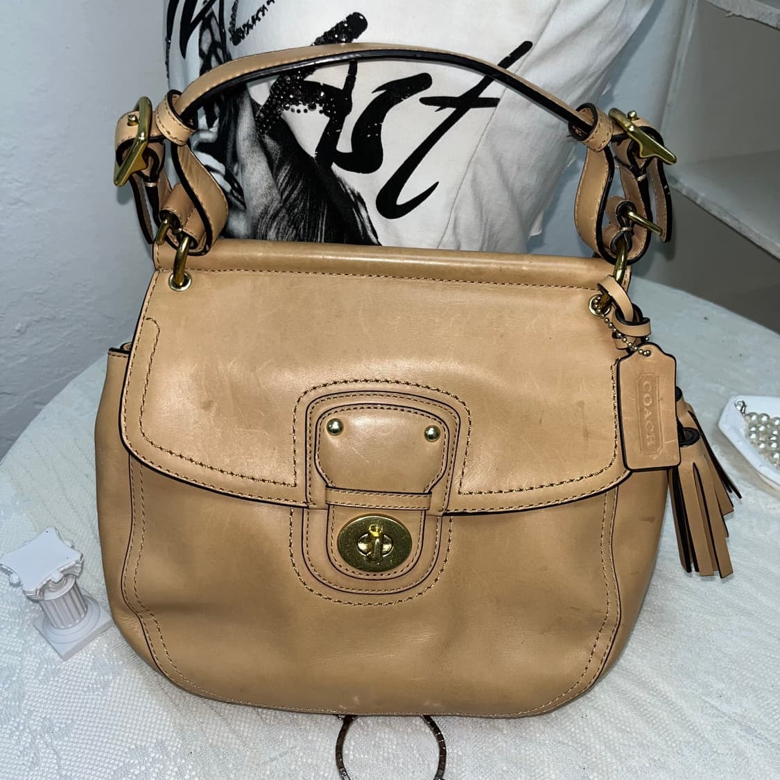 Coach 베이지 브라운 숄더백 상품이미지1