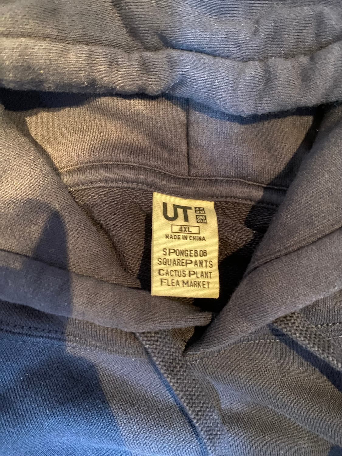 유니클로 cpfm 스폰지밥 후드 4xl  네이비 상품이미지2